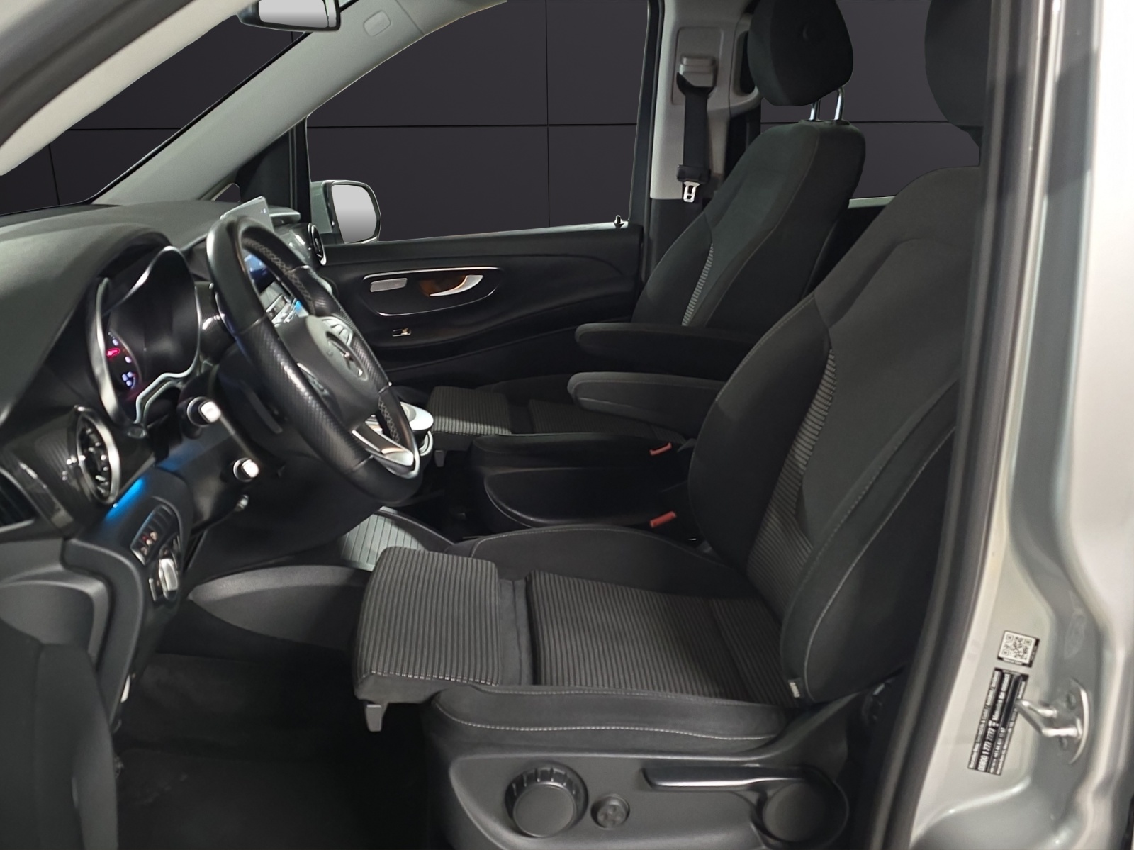 MERCEDES-BENZ V 220 d Trend lang 9G-Tronic 4MATIC-image-8