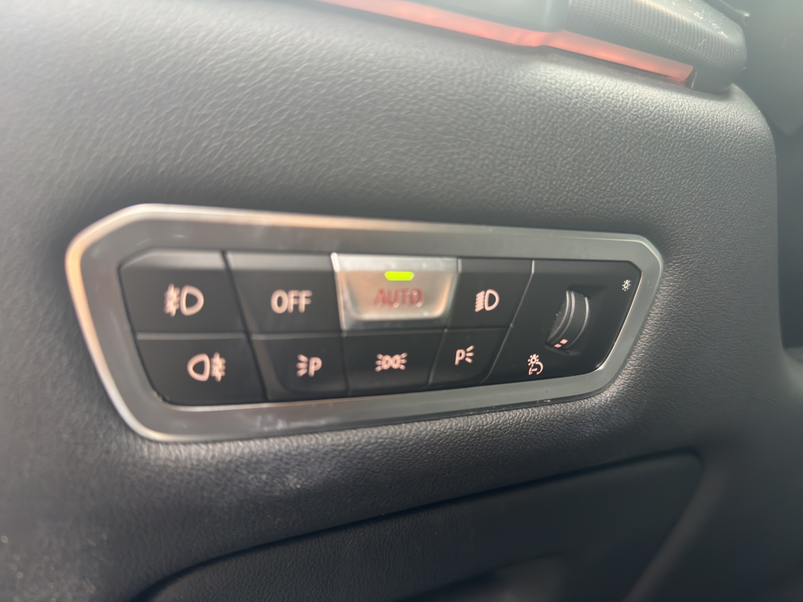 BMW X5 xDrive 48V 40d Steptronic-image-10