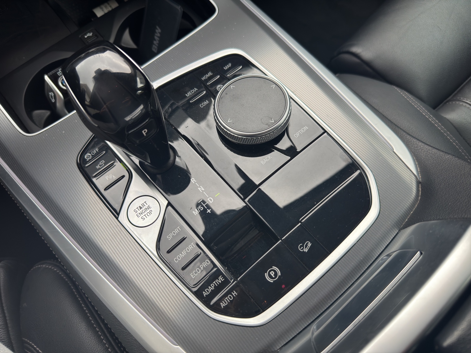 BMW X5 xDrive 48V 40d Steptronic-image-24