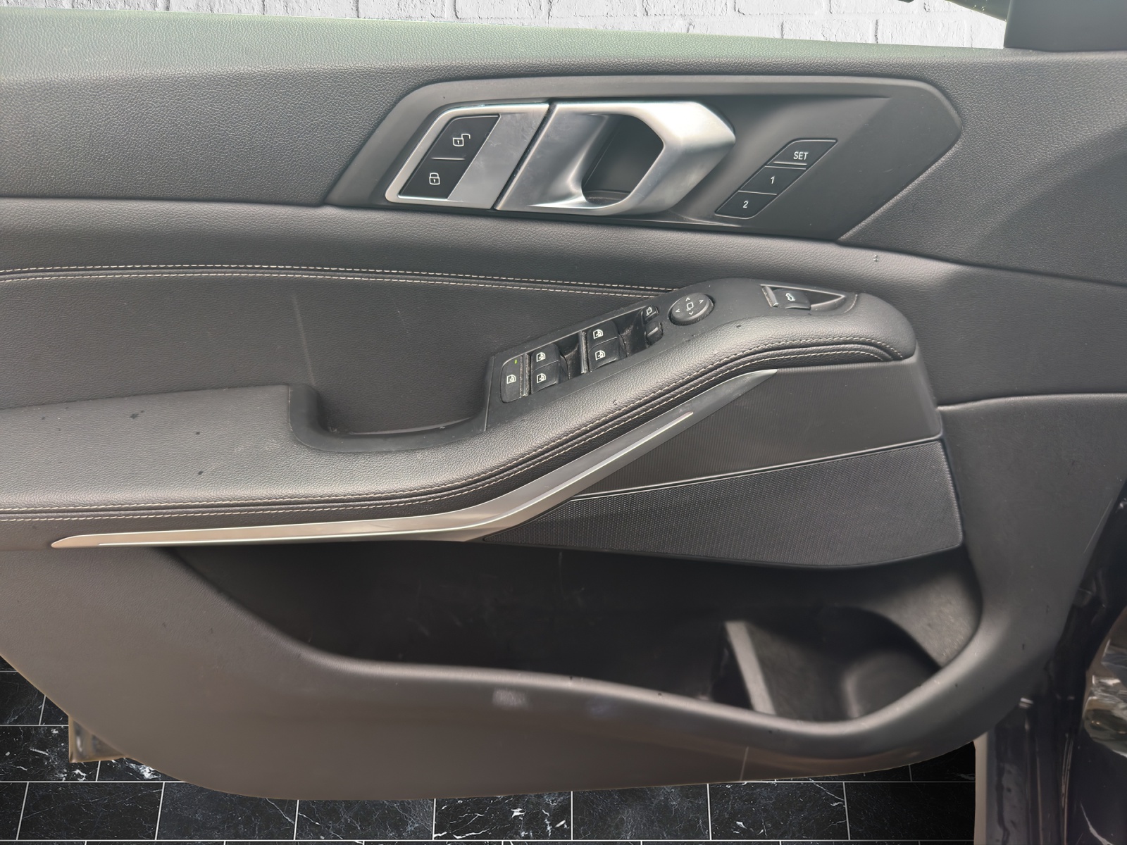BMW X5 xDrive 48V 40d Steptronic-image-9