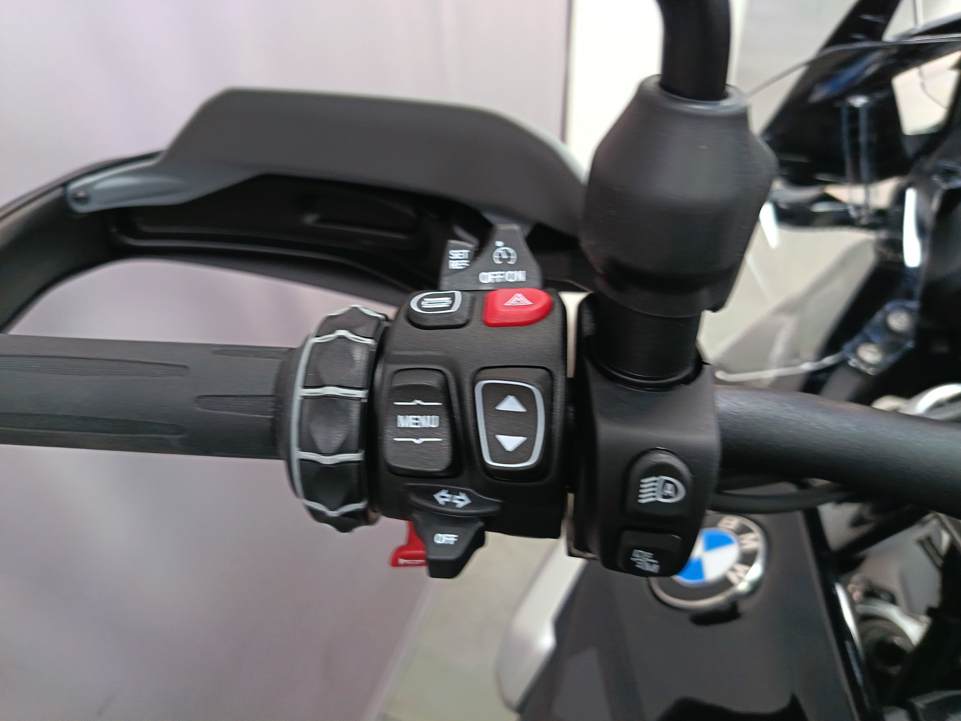 BMW R 1300 GS Triple Black *** Leasing 3.9% ***Boite ASA***-image-6