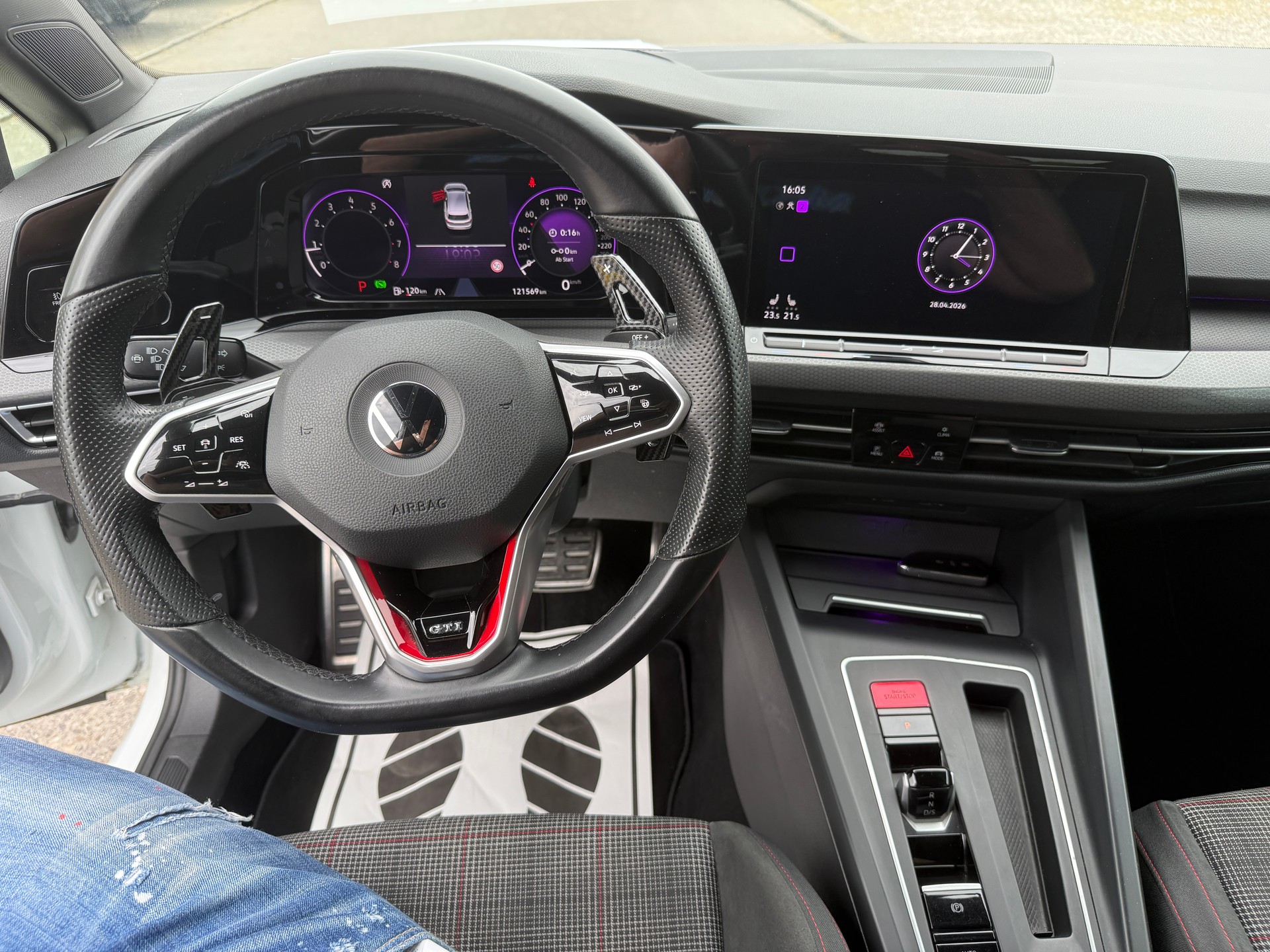 VW Golf 2.0 TSI GTI DSG-image-9