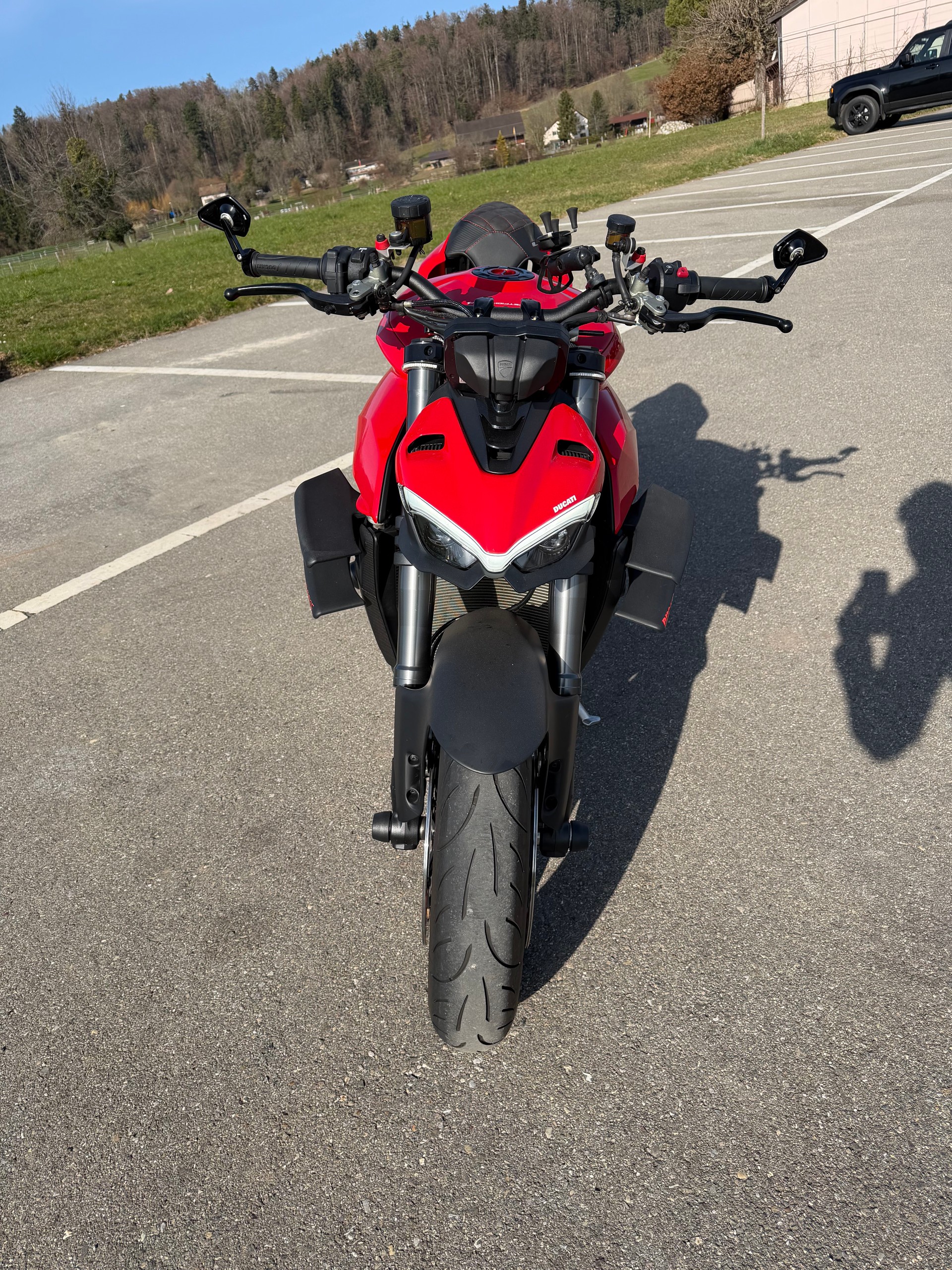 DUCATI Streetfighter V4-image-2