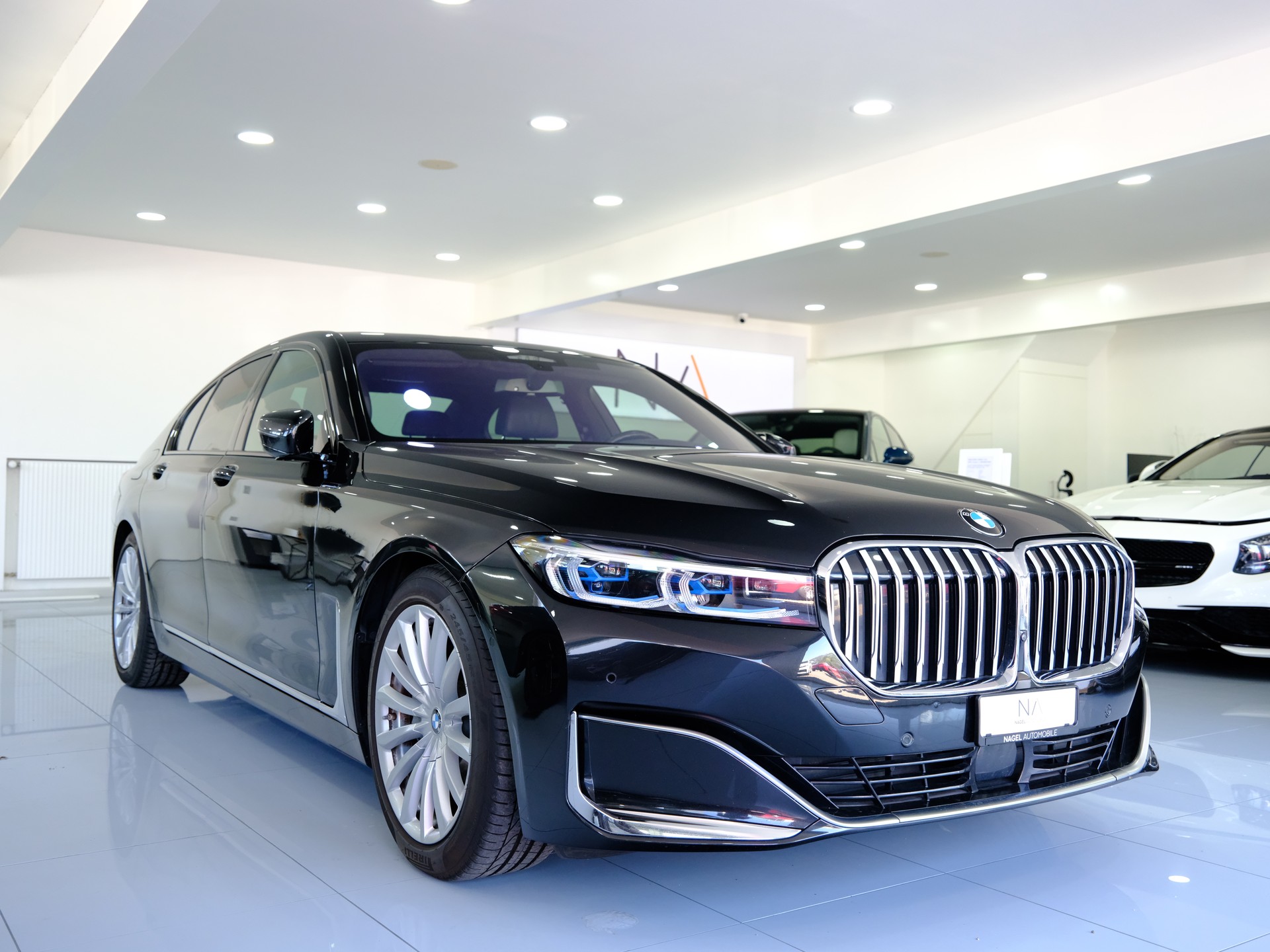 BMW 730d 48V Steptronic-showroom-element-2