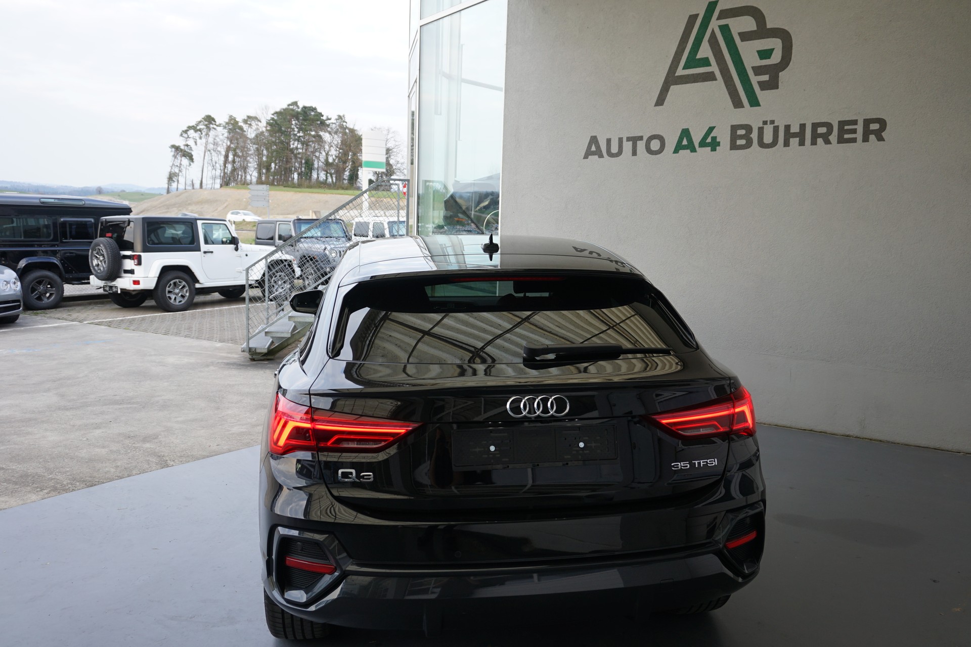AUDI Q3 SB 35 TFSI Attraction 150PS DSG-Automat-image-6