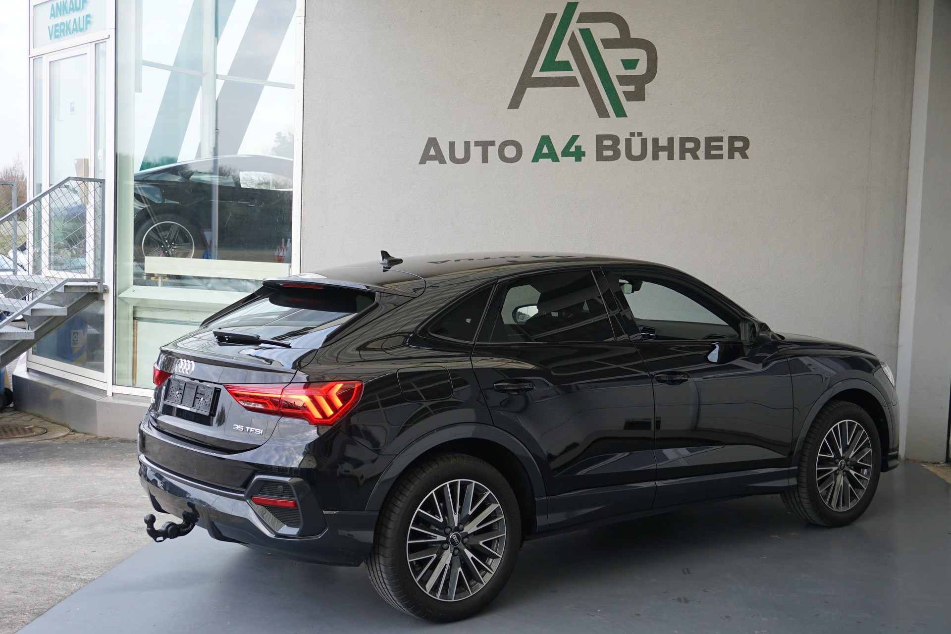 AUDI Q3 SB 35 TFSI Attraction 150PS DSG-Automat-image-7