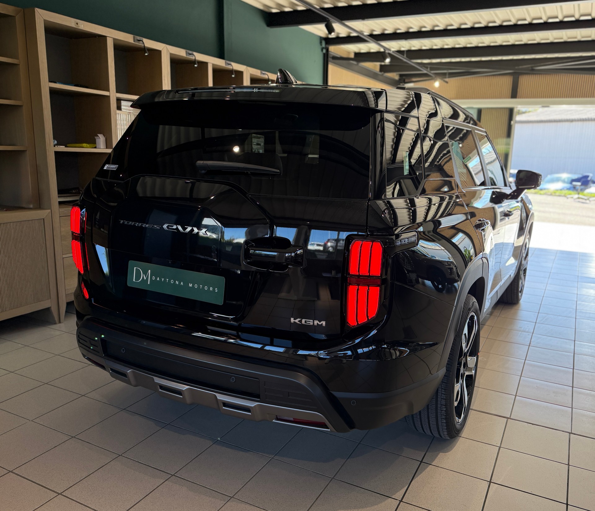 KGM-SsangYong Torres EVX 80 kWh Titanium-image-4