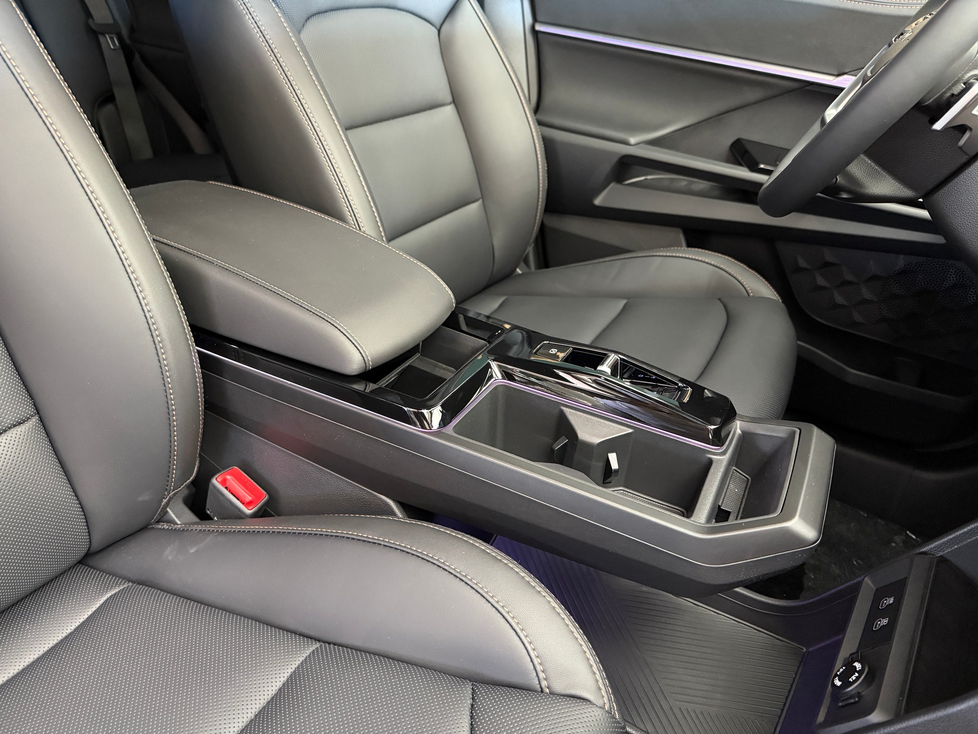 KGM-SsangYong Torres EVX 80 kWh Titanium-image-18
