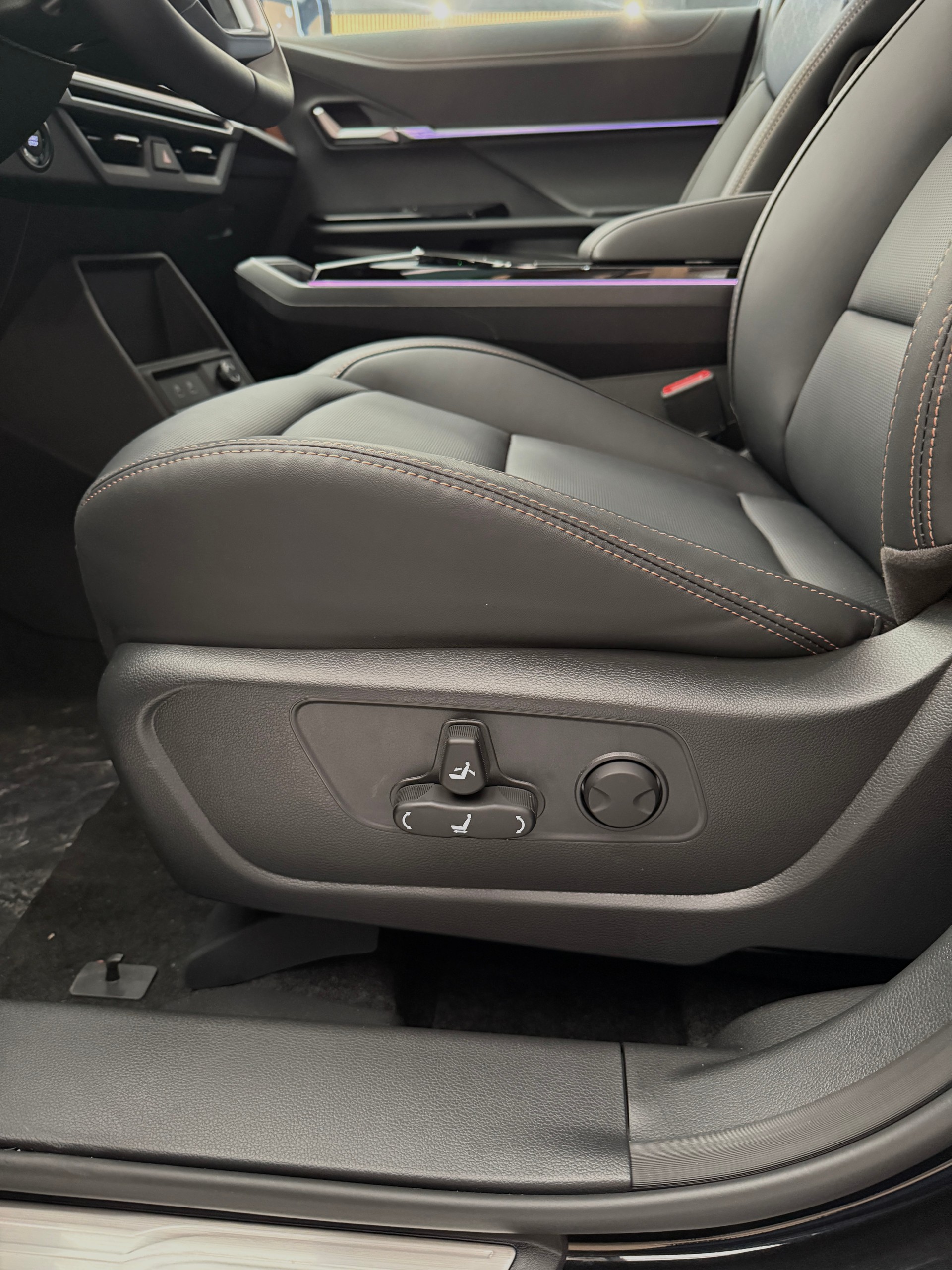 KGM-SsangYong Torres EVX 80 kWh Titanium-image-14