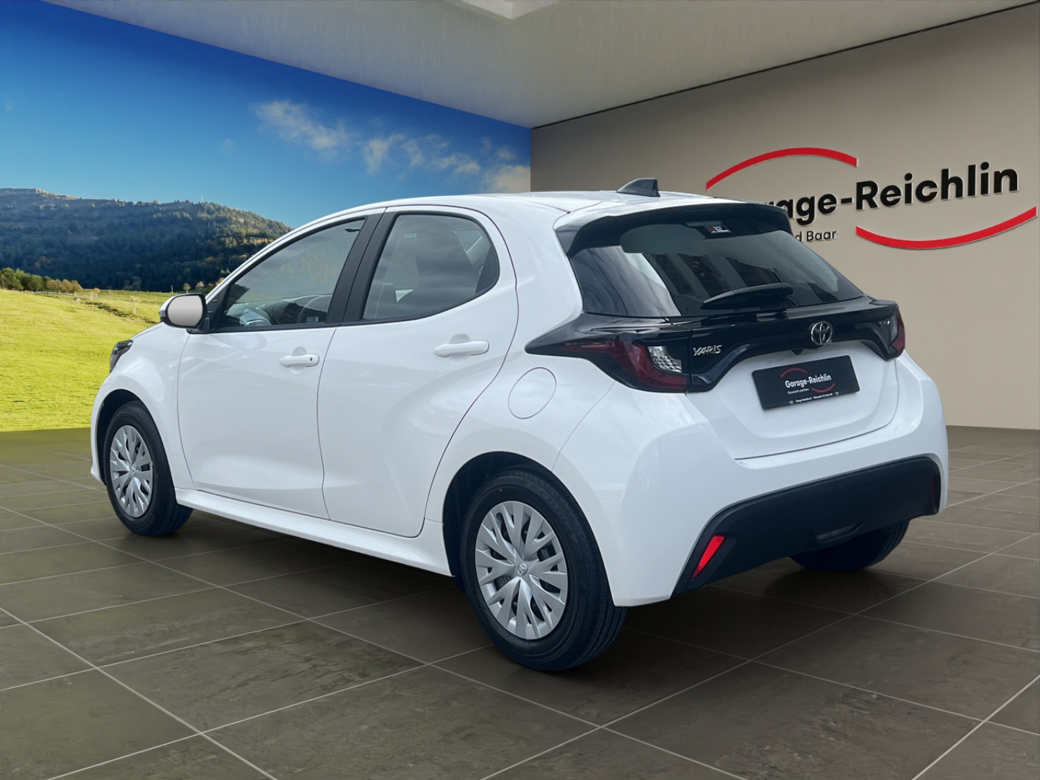 TOYOTA Yaris 1.5 VVT-i HSD Comfort-showroom-element-2
