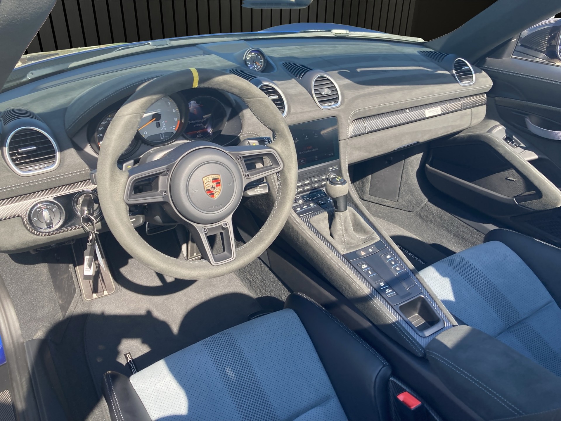 PORSCHE 718 Spyder RS-image-9