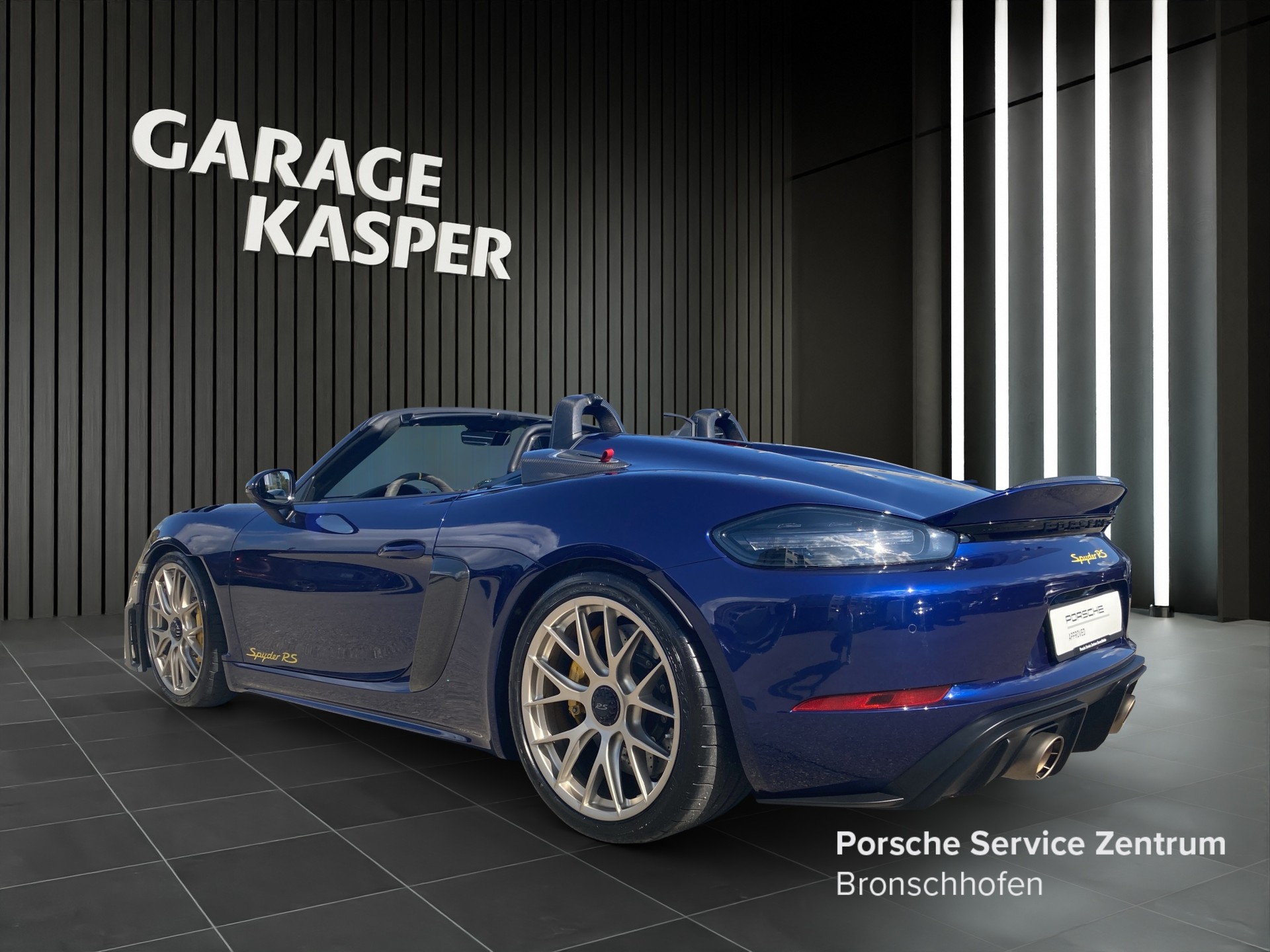 PORSCHE 718 Spyder RS-showroom-element-2