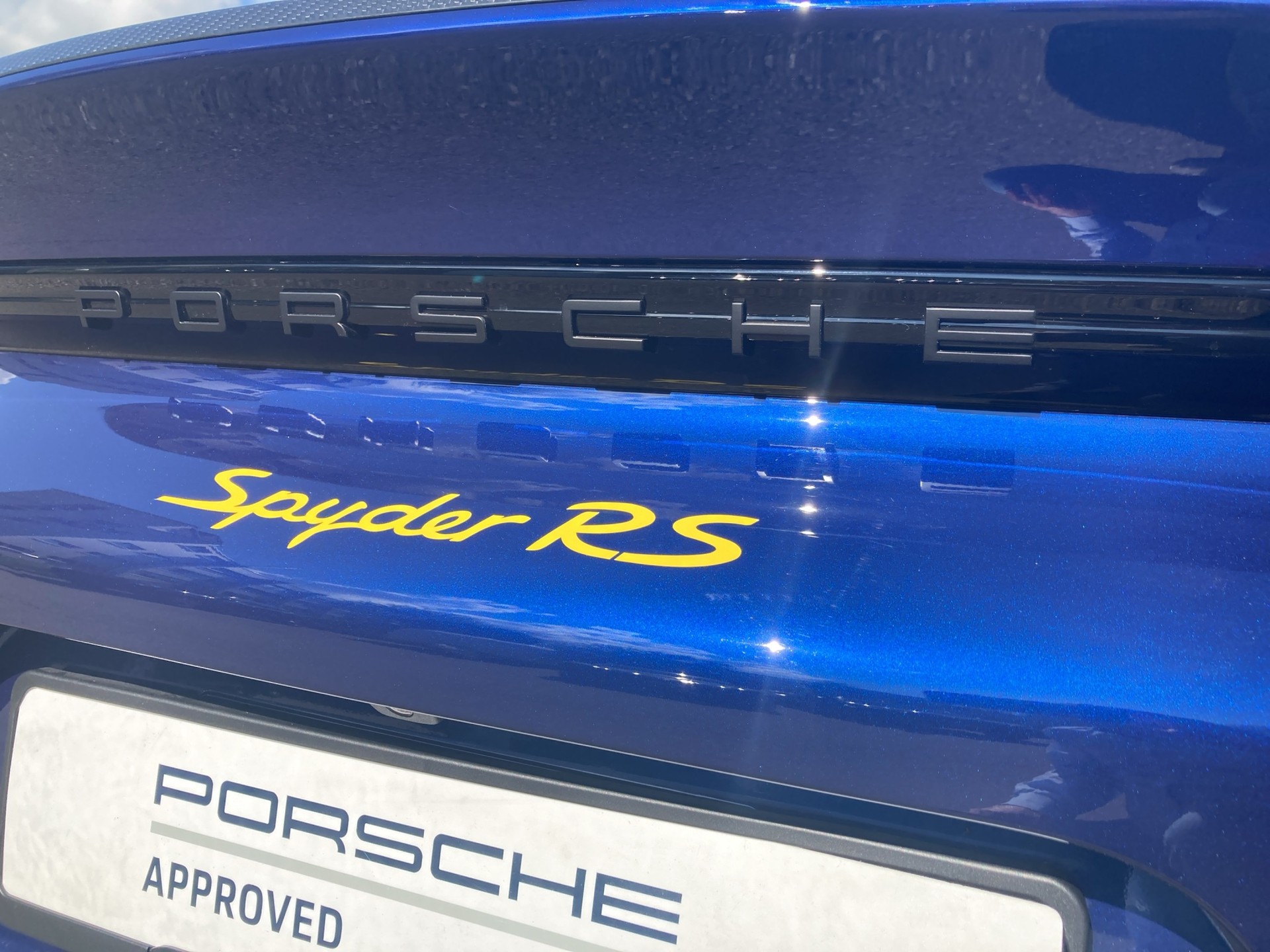 PORSCHE 718 Spyder RS-image-18