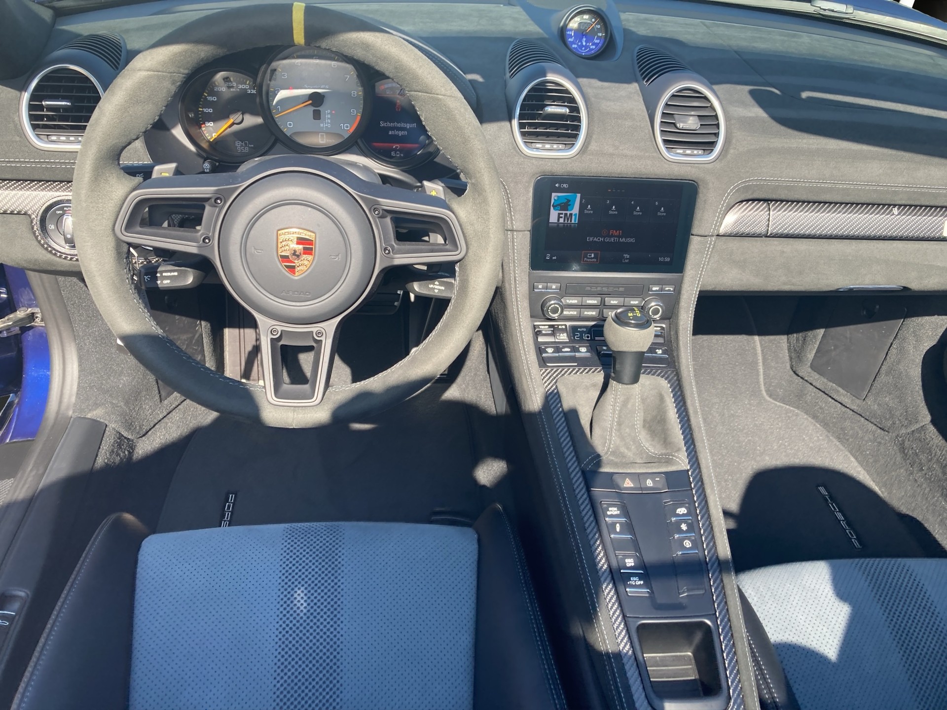 PORSCHE 718 Spyder RS-image-11