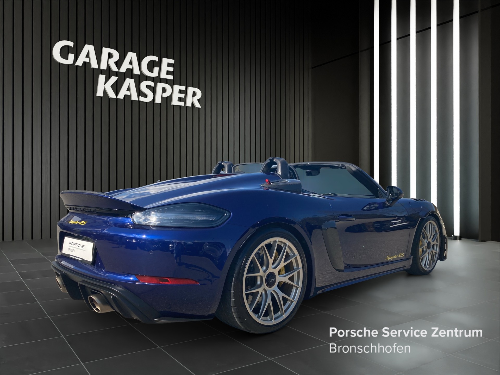 PORSCHE 718 Spyder RS-image-4