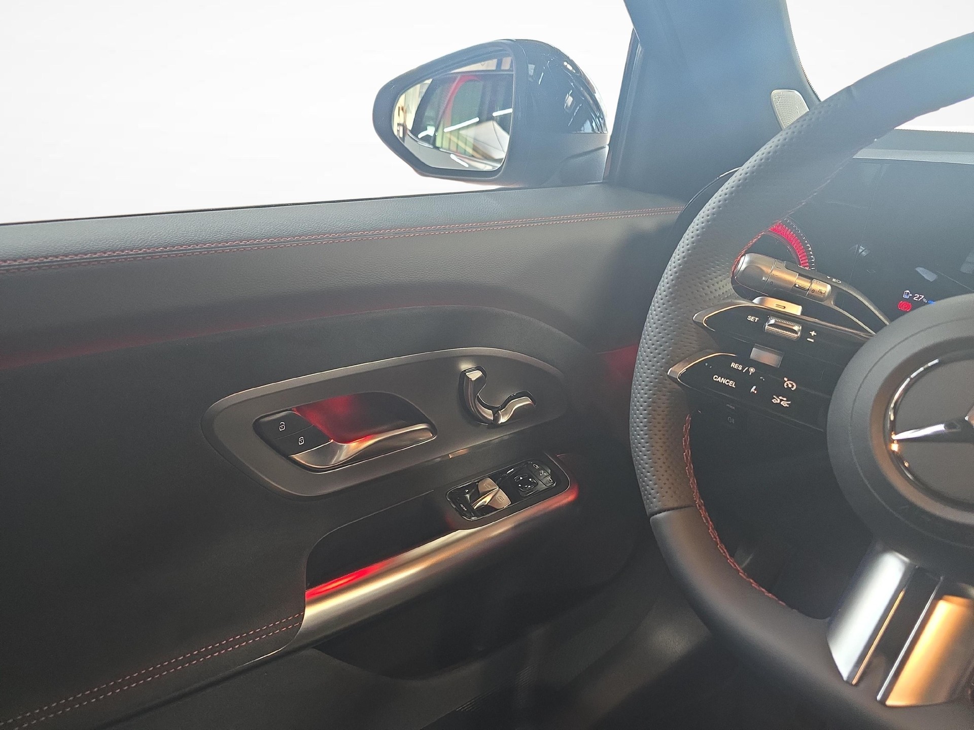 MERCEDES-BENZ GLB 350 4MATIC EQ Technology-image-6