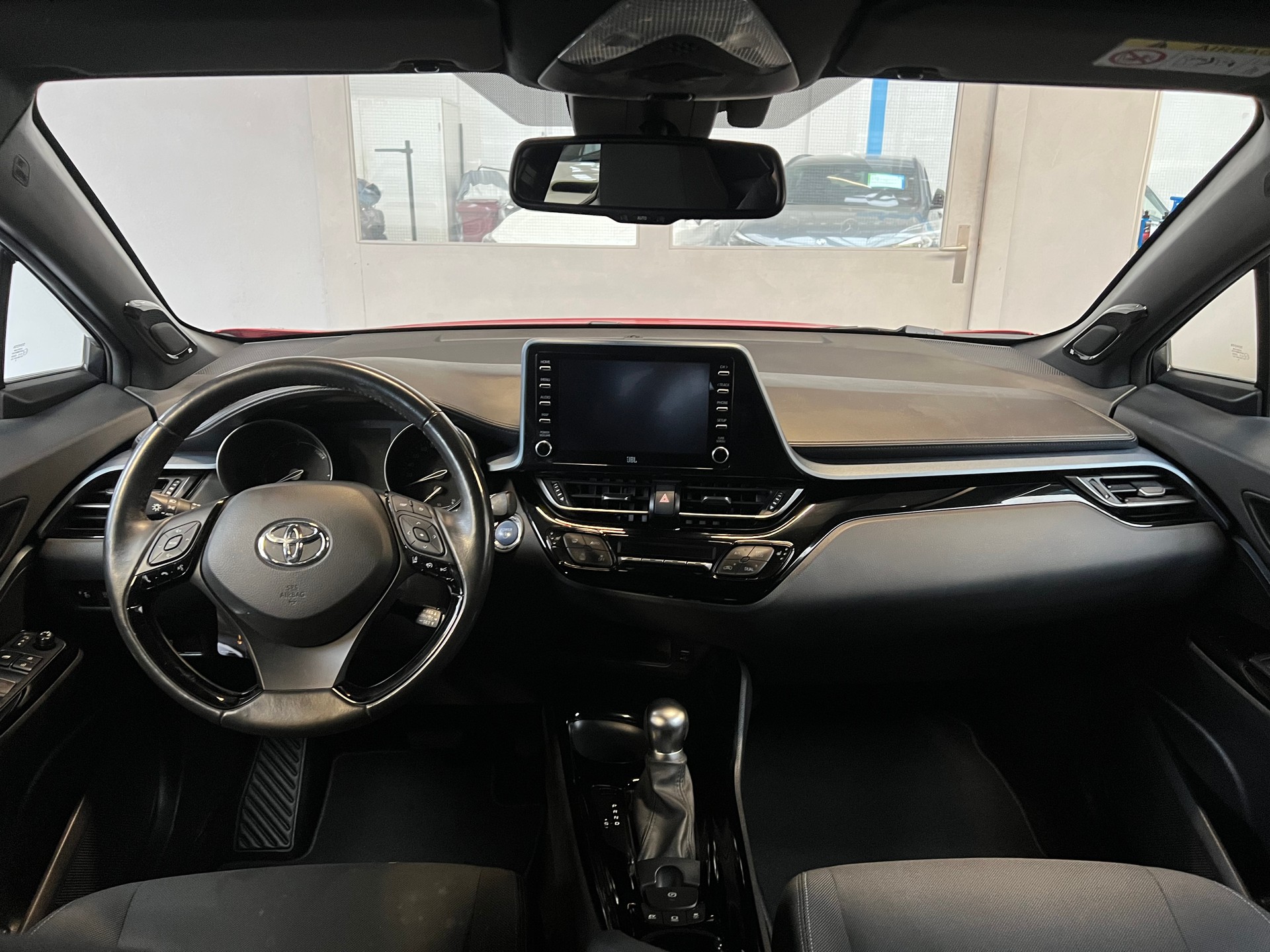 TOYOTA C-HR 2.0 HSD CVT Trend-image-4