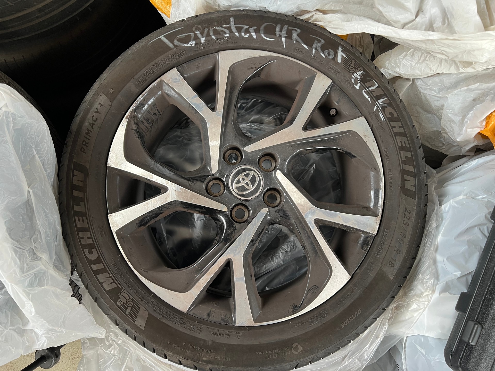TOYOTA C-HR 2.0 HSD CVT Trend-image-10