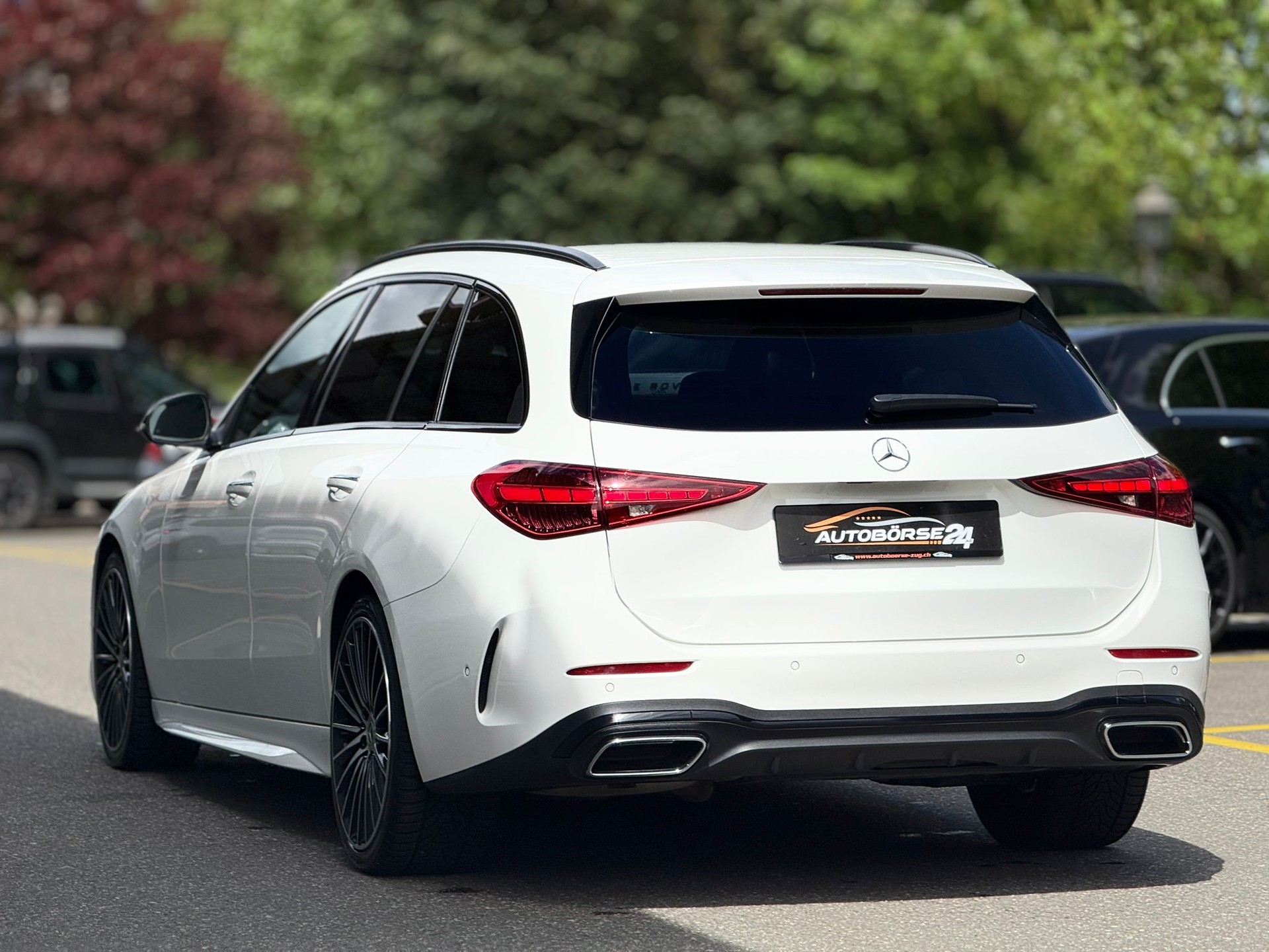 MERCEDES-BENZ C 200 AMG Line 4matic Kombi-showroom-element-3