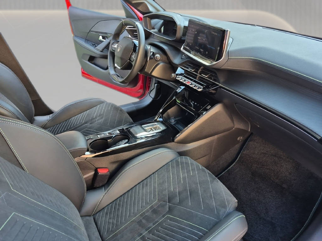 PEUGEOT 208 Hybrid 145 e-DCS6 GT-image-12