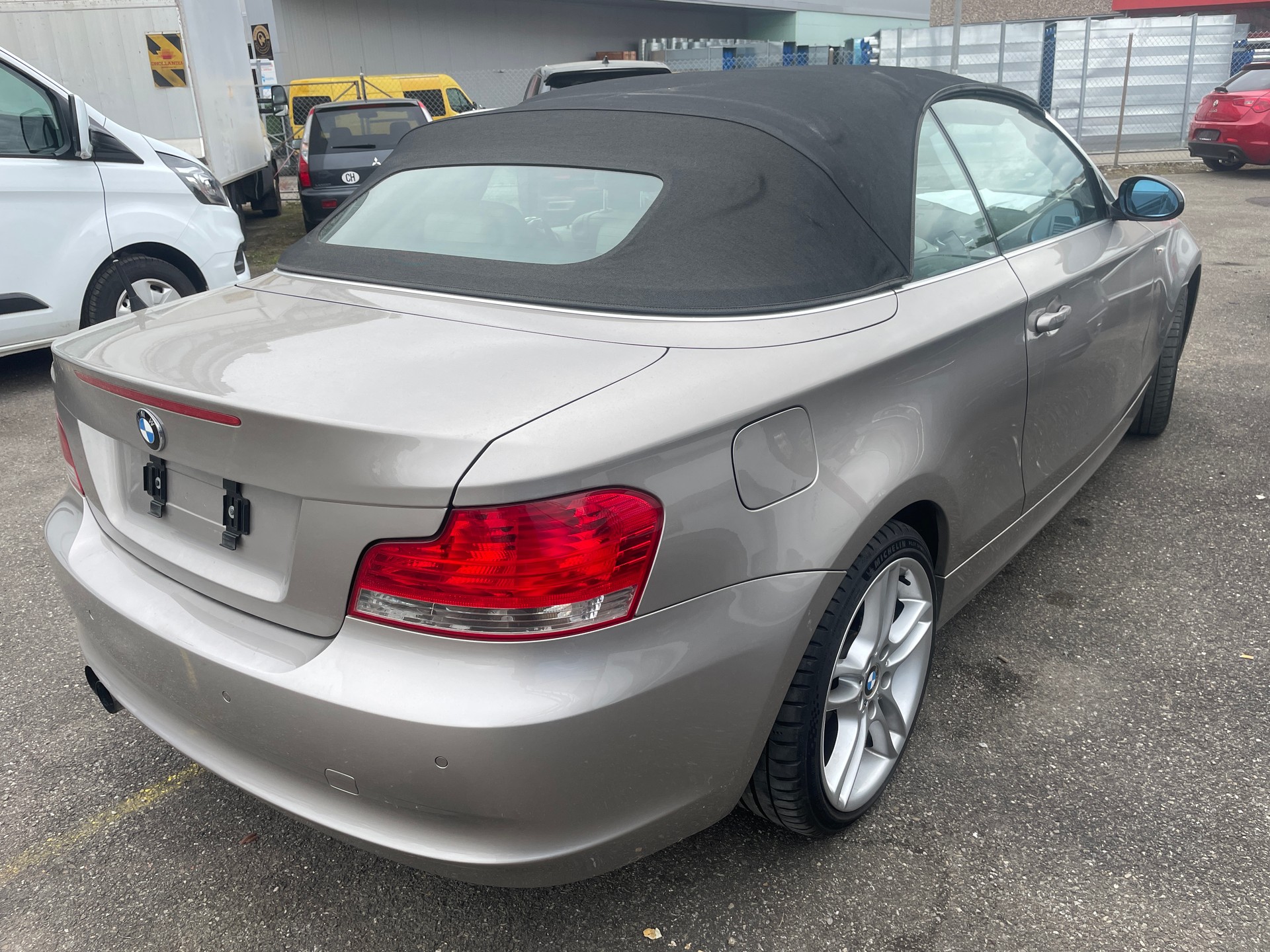 BMW 120i Cabrio Steptronic-image-3