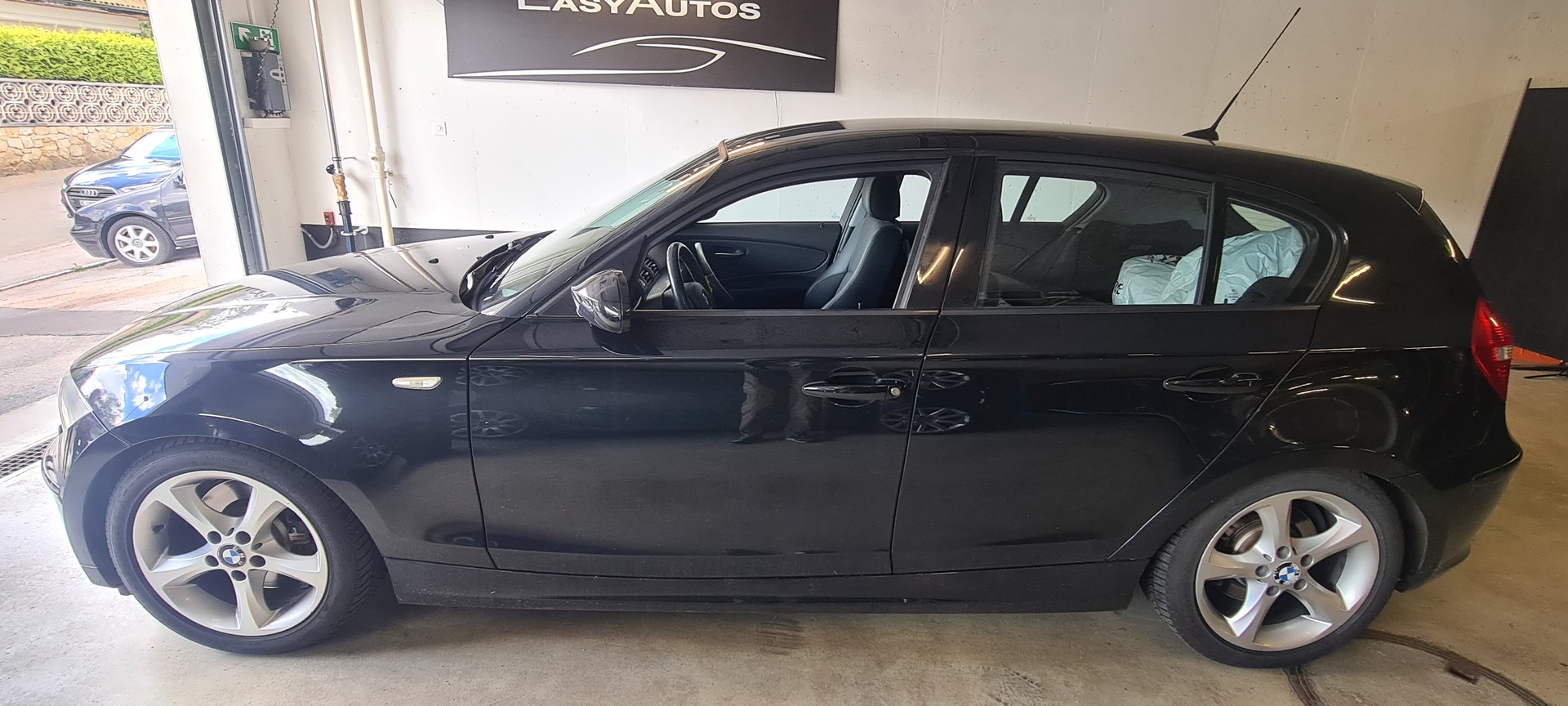 BMW 123d-image-3