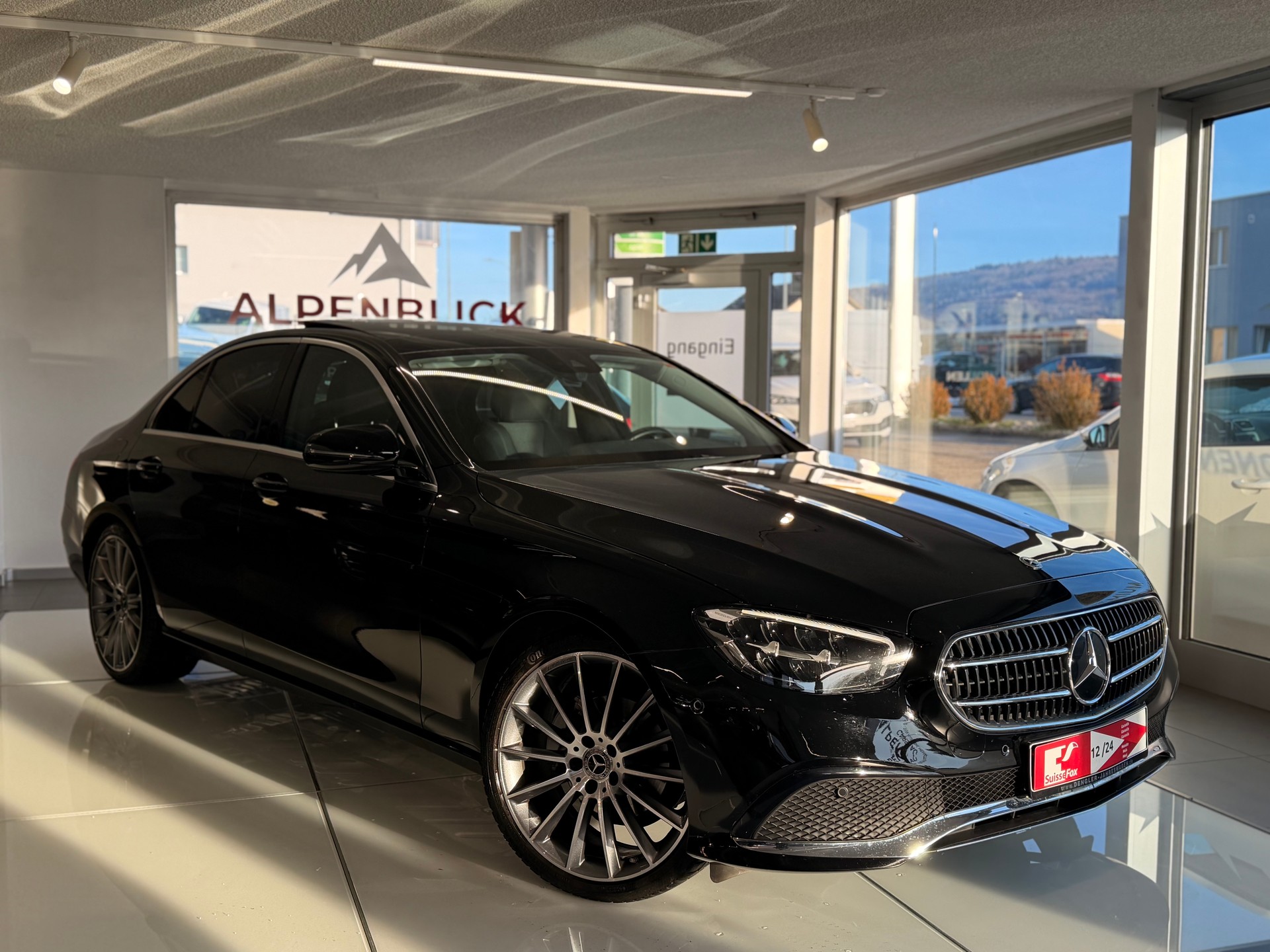MERCEDES-BENZ E 200 d Avantgarde 9G-Tronic-showroom-element-2