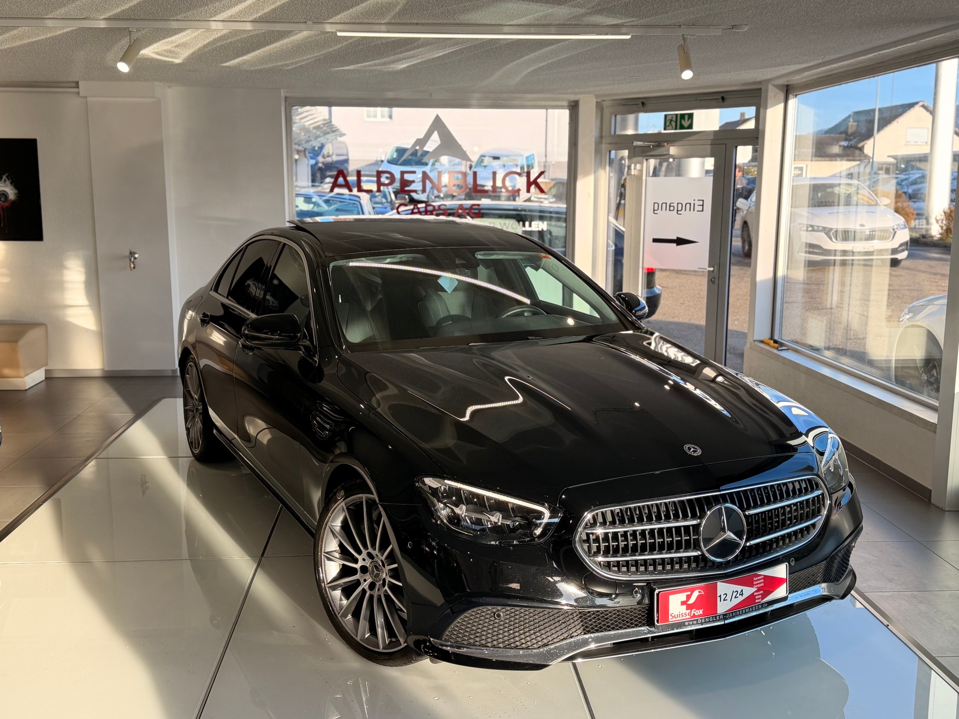 MERCEDES-BENZ E 200 d Avantgarde 9G-Tronic-showroom-element-1