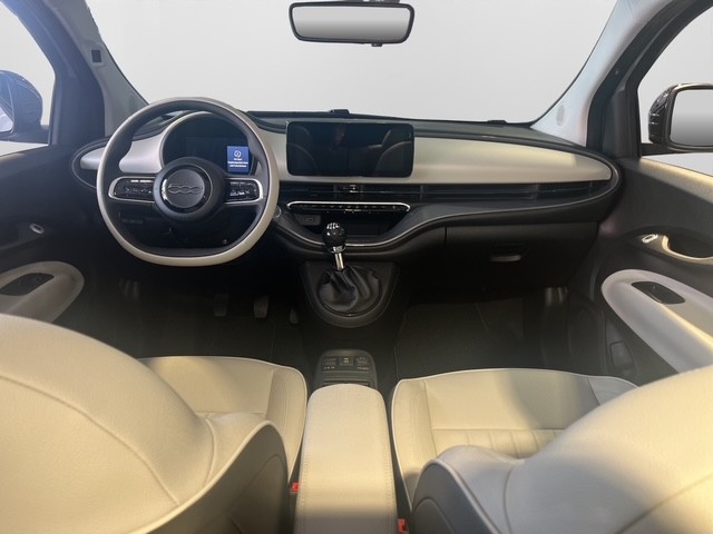 FIAT 500 Cabrio 1.0 Hybrid La Prima-image-6