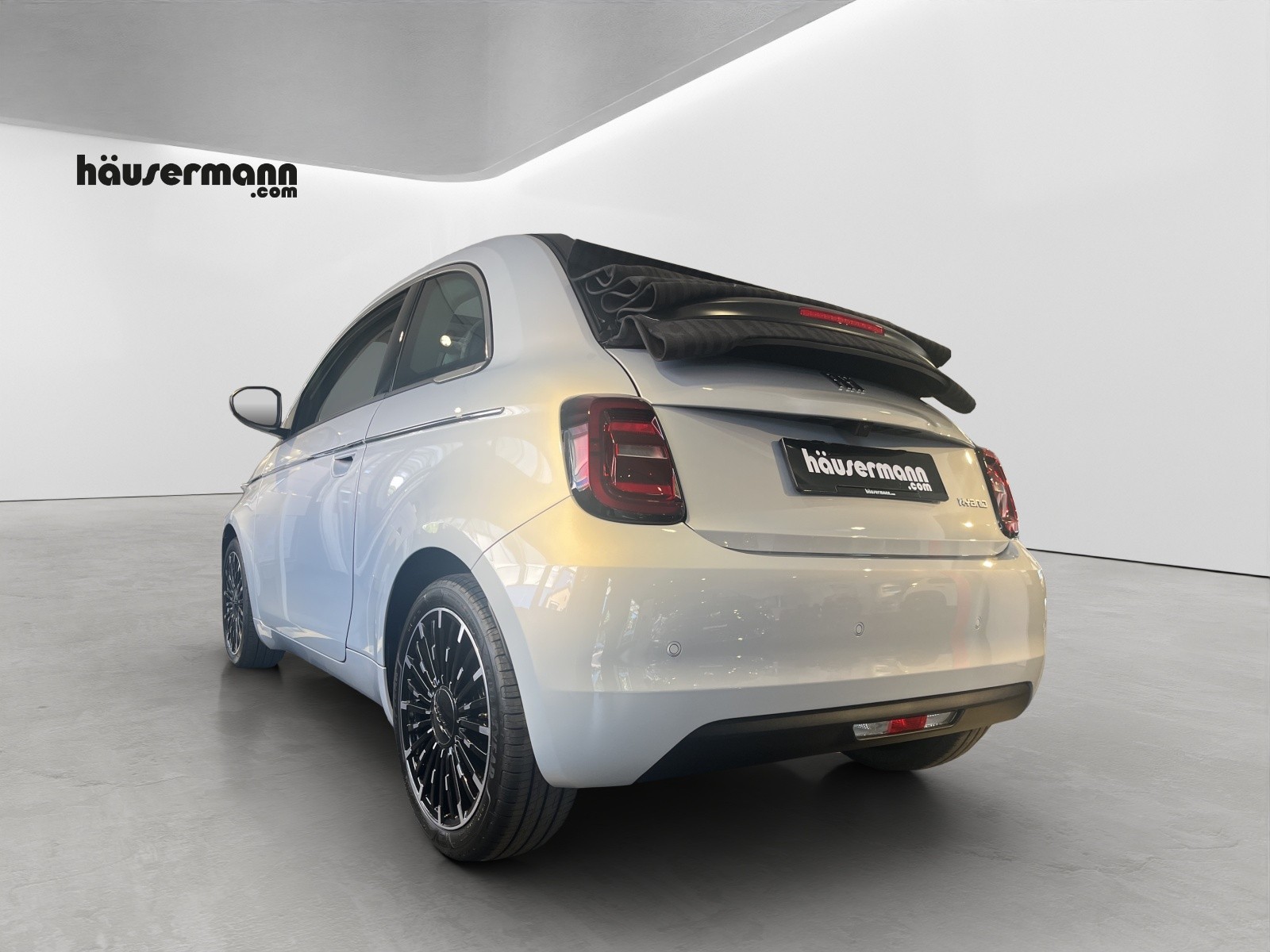FIAT 500 Cabrio 1.0 Hybrid La Prima-showroom-element-2