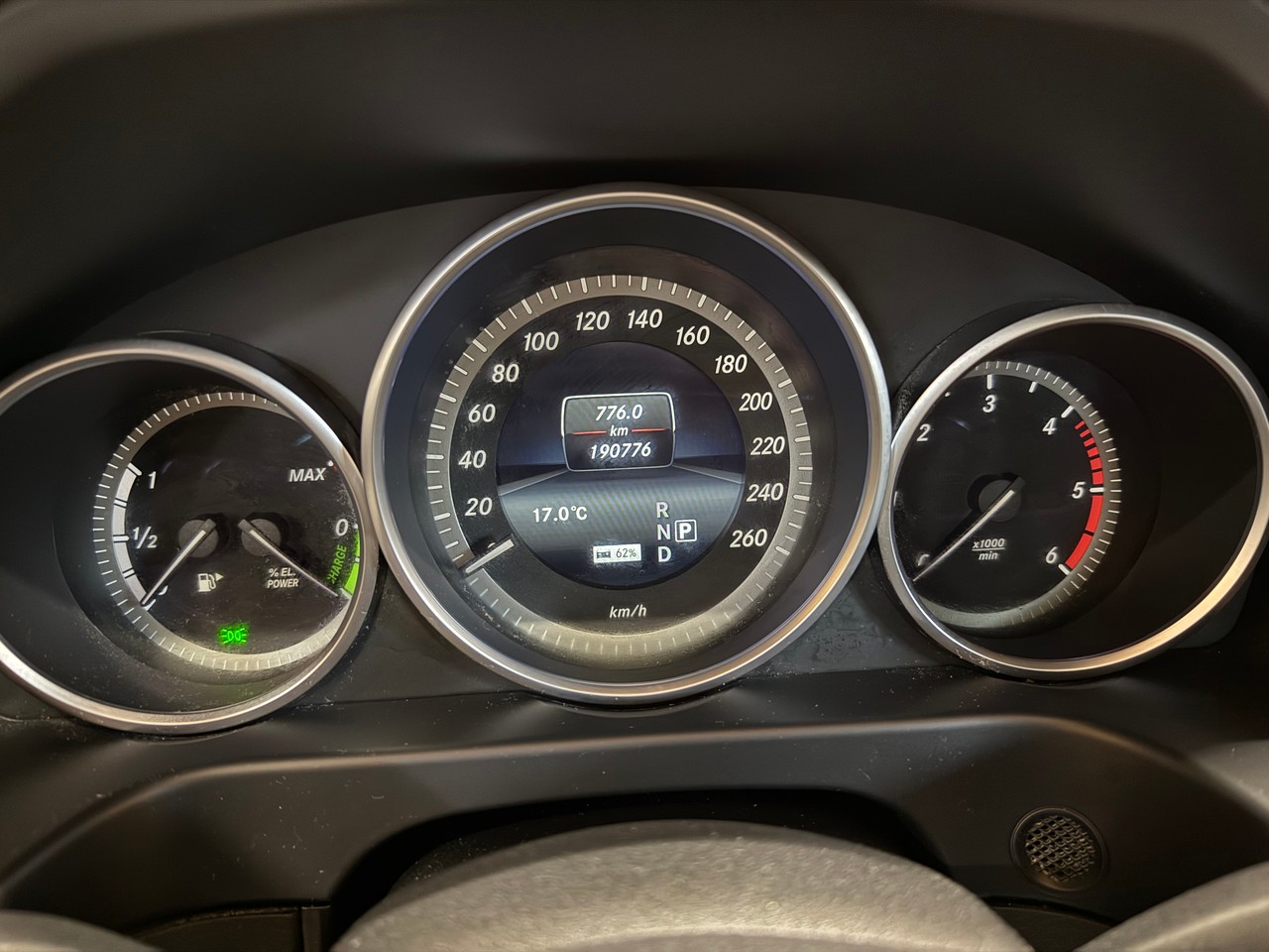 MERCEDES-BENZ E 300 BlueTEC Hybrid Elégance 7G-Tronic-image-9
