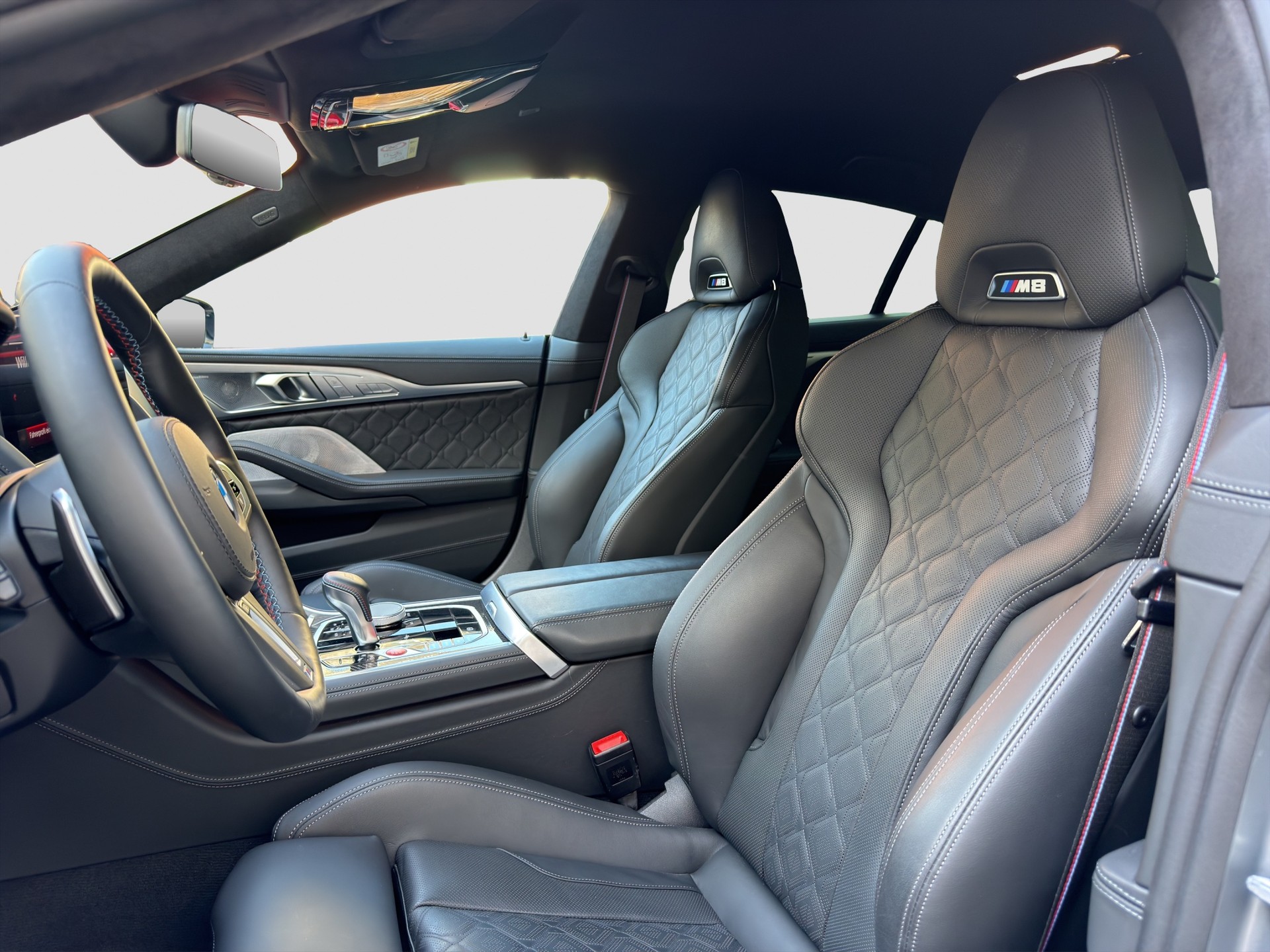 BMW M8 xDrive M Competition Steptronic-image-7