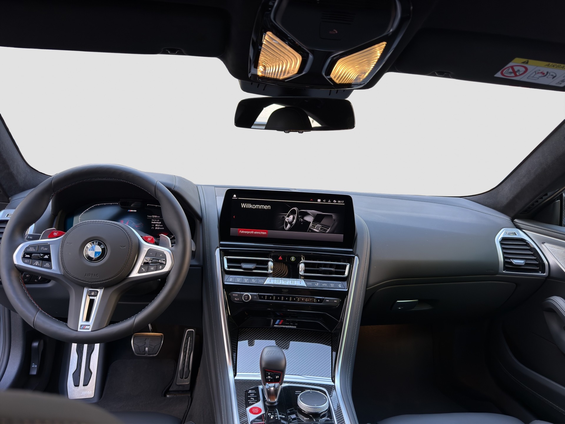 BMW M8 xDrive M Competition Steptronic-image-11