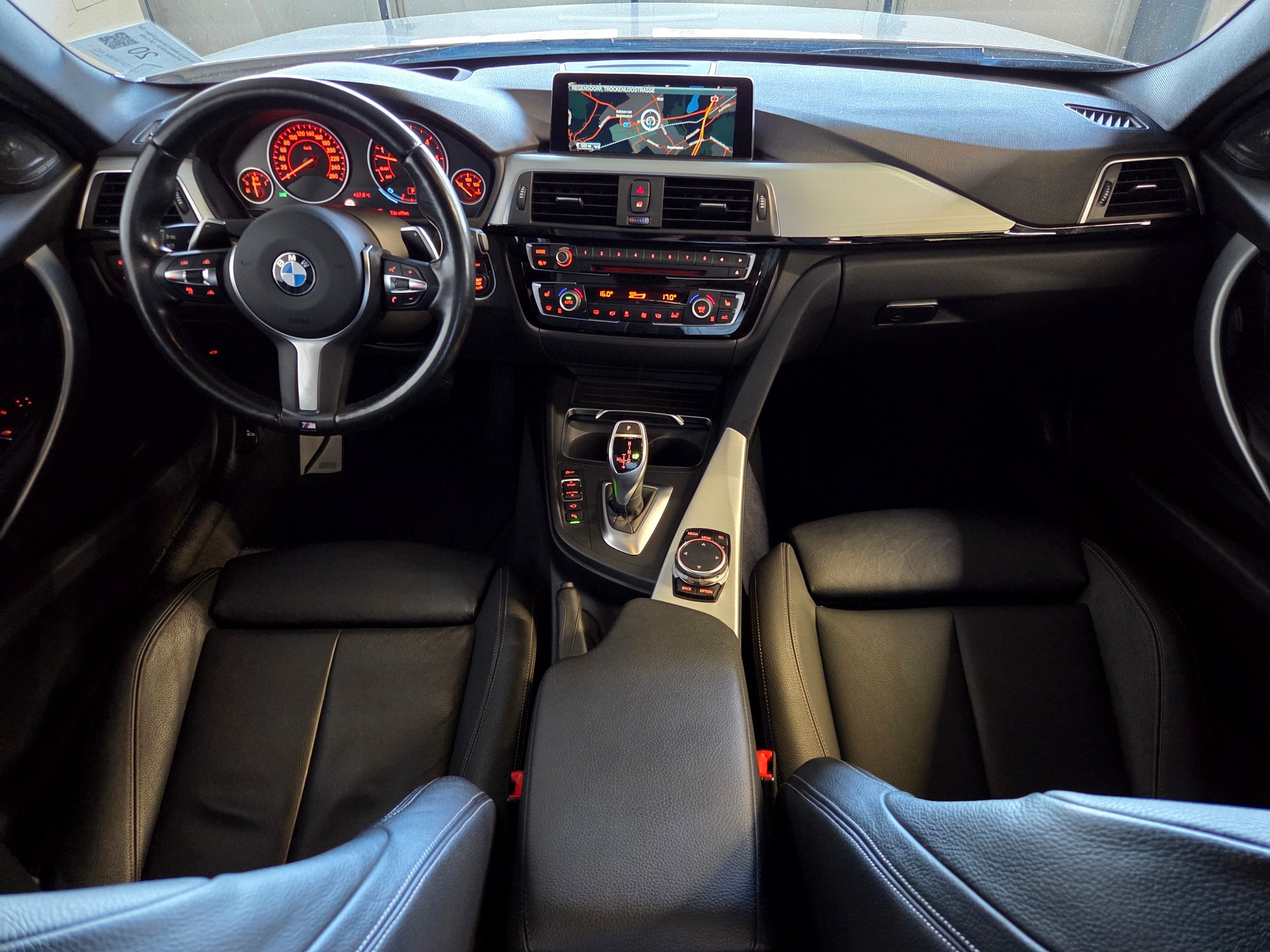 BMW 335d xDrive M-Sport Touring-image-15