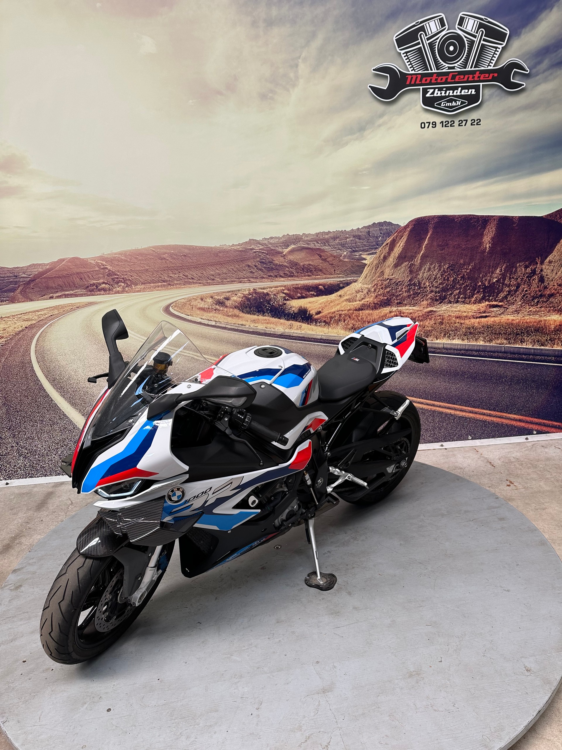 BMW M 1000 RR Akrapovic Carbon-image-3