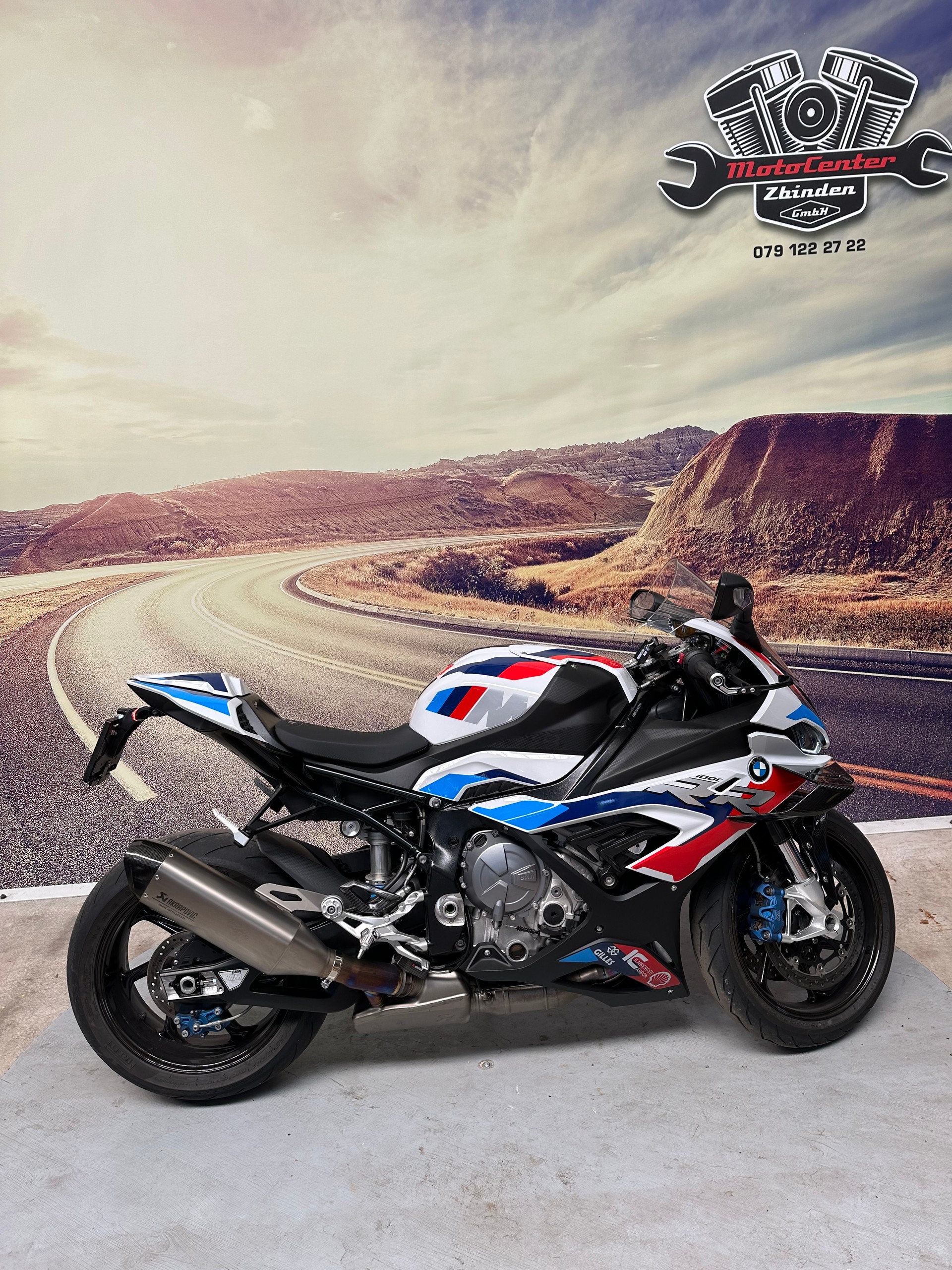 BMW M 1000 RR Akrapovic Carbon-image-0