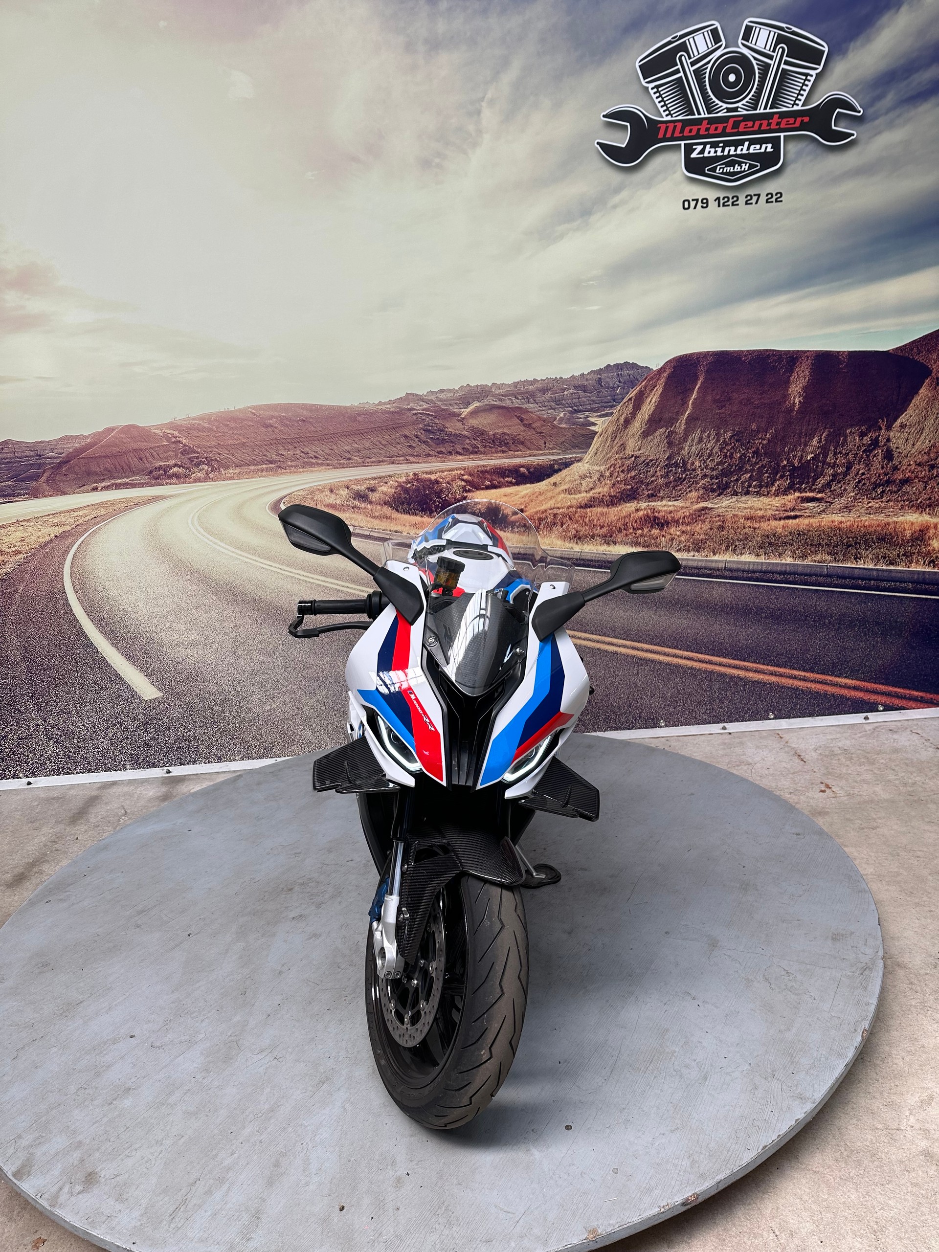 BMW M 1000 RR Akrapovic Carbon-image-2