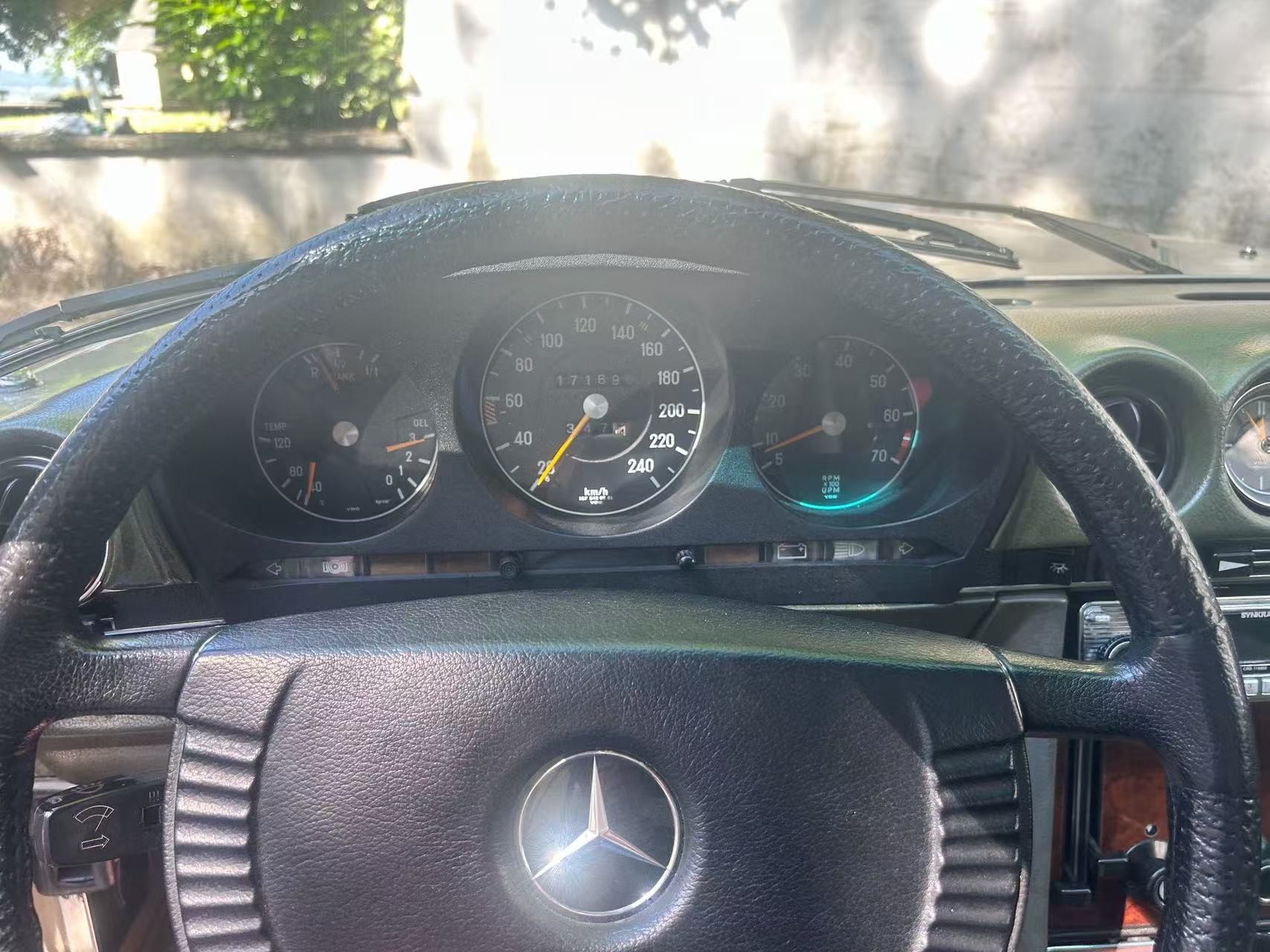 MERCEDES-BENZ SLC 350-image-2