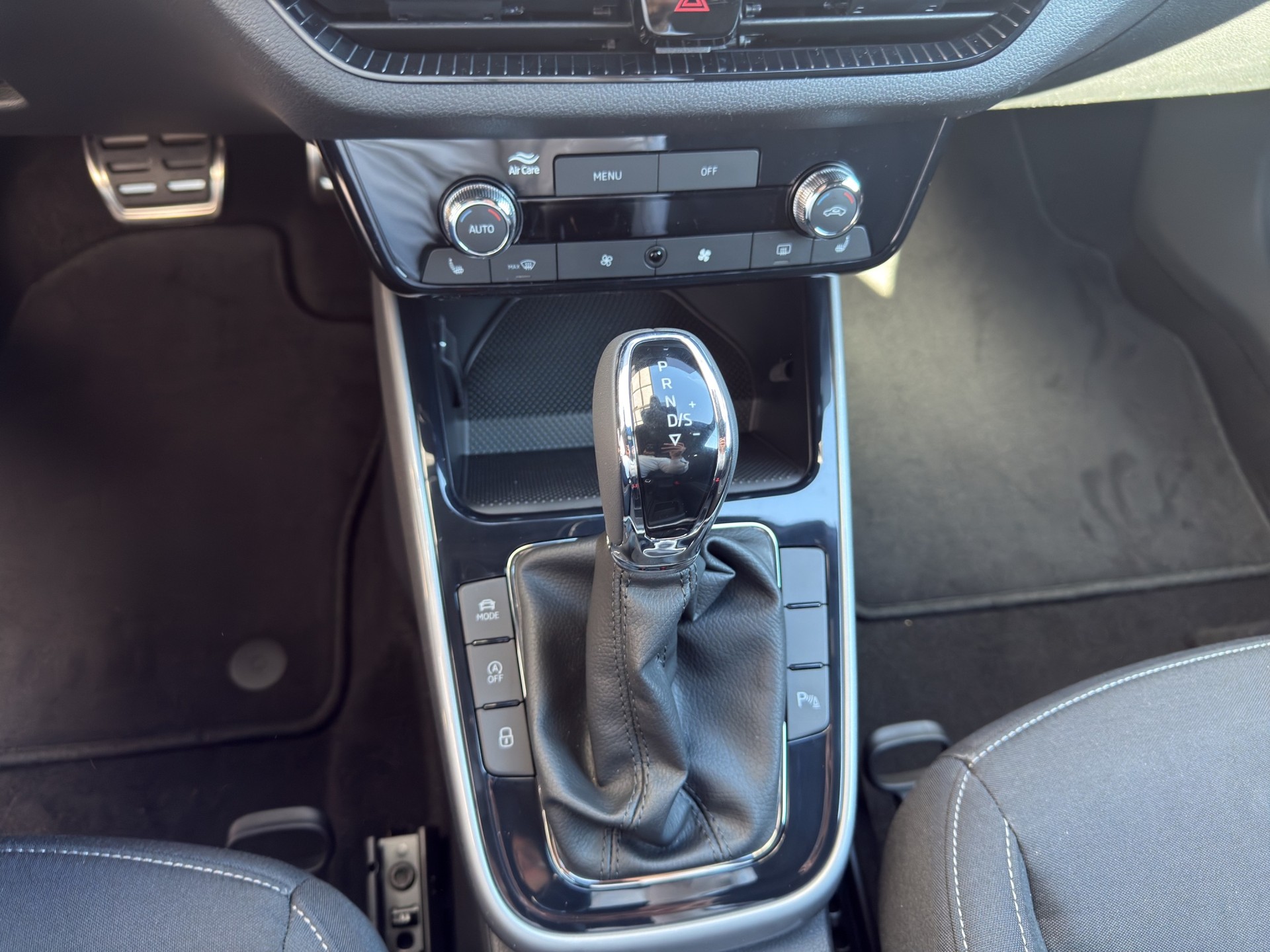 SKODA Fabia 1.0 TSI Dynamic DSG-image-15
