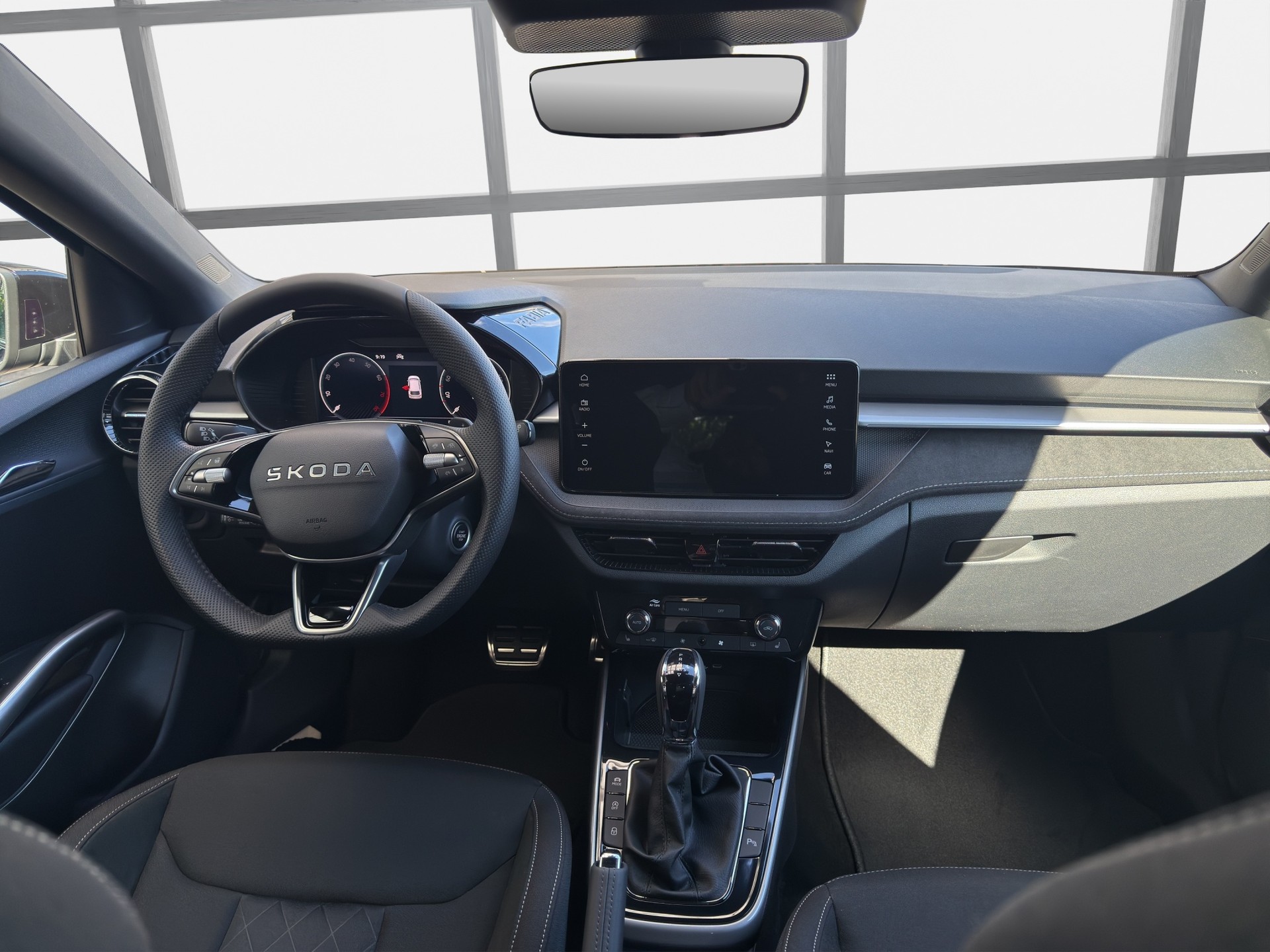 SKODA Fabia 1.0 TSI Dynamic DSG-image-8
