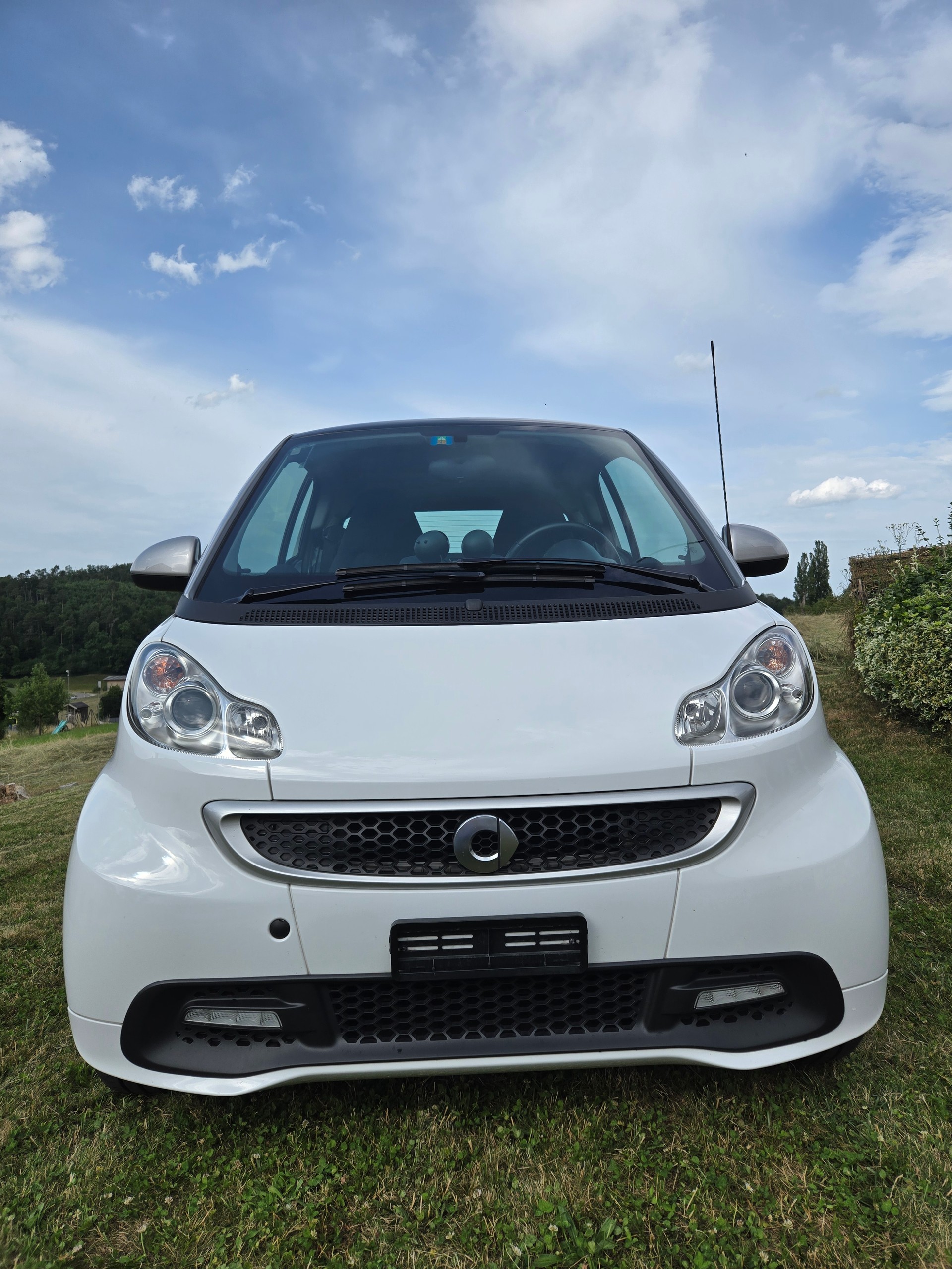 SMART Coupe-image-1