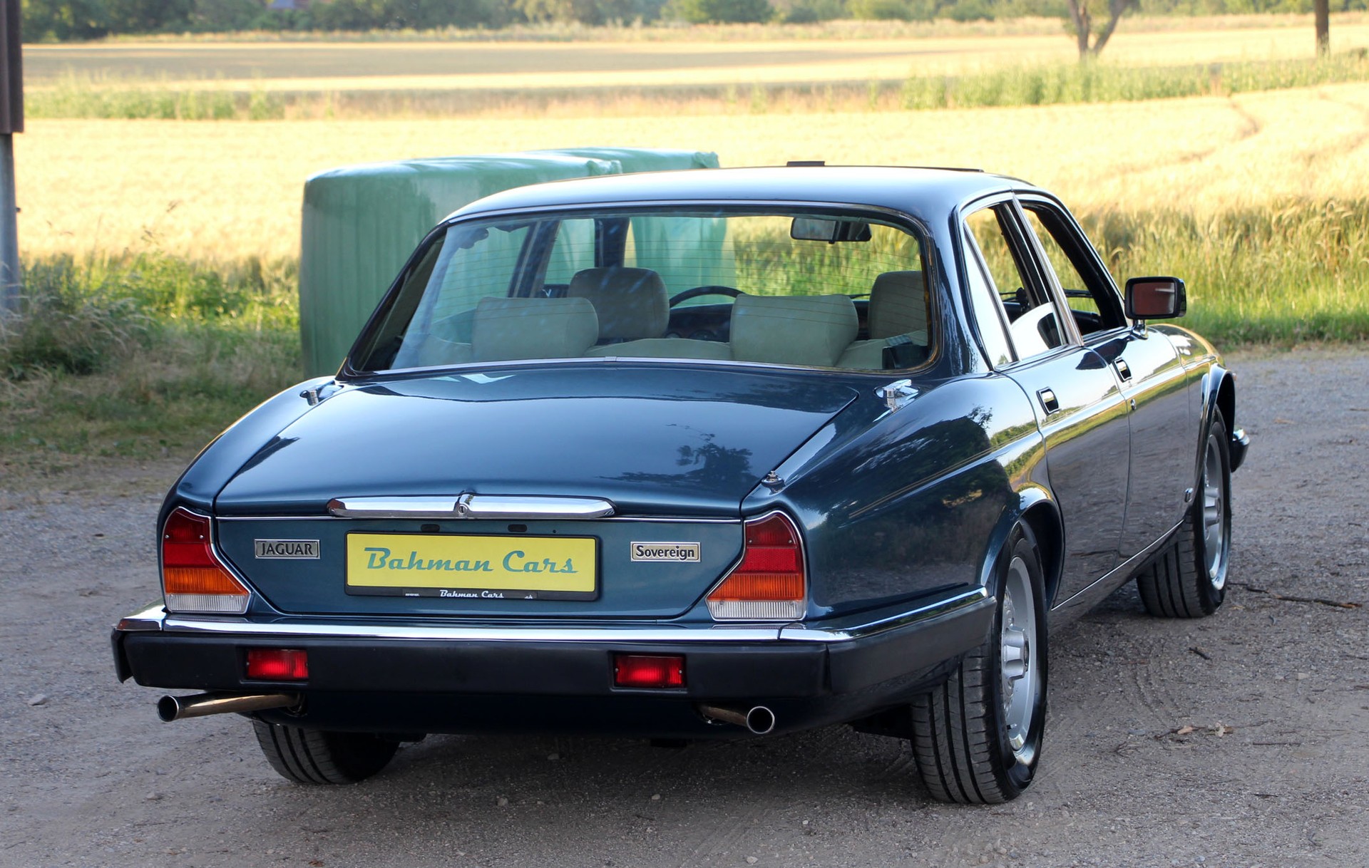 JAGUAR XJ6 4.2 Sovereign-showroom-element-3
