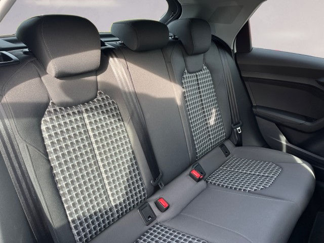 AUDI A1 Sportback 30 TFSI advanced Attraction S-tronic-image-17