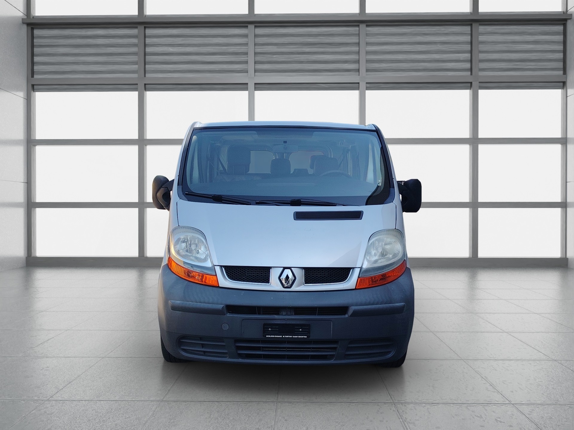 RENAULT Trafic 1.9 dCi 100 2.9t-image-1