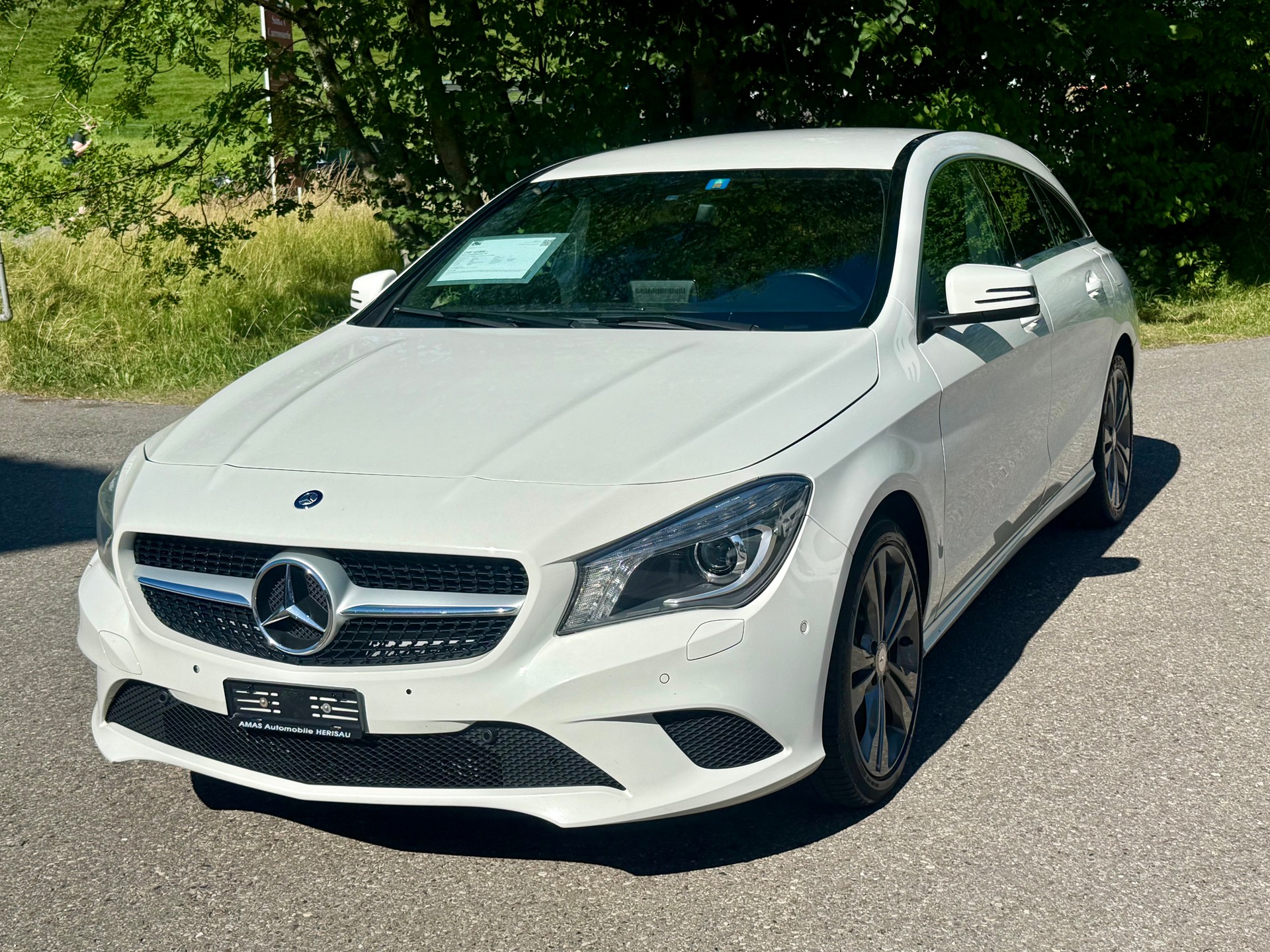 MERCEDES-BENZ CLA 180-image-2