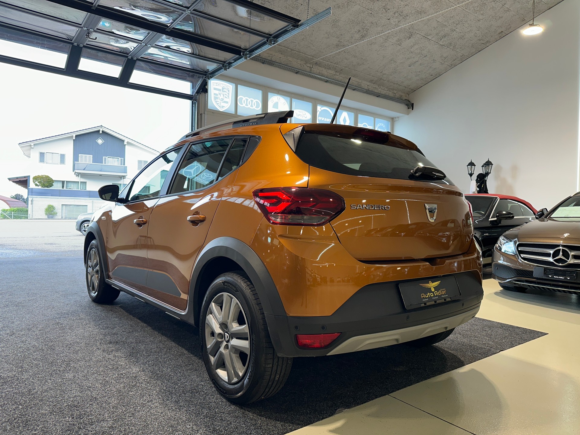 DACIA Sandero Stepway TCe 90 Comfort CVT-image-7