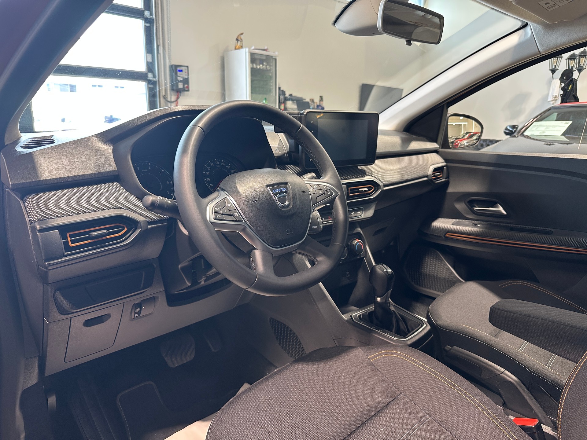 DACIA Sandero Stepway TCe 90 Comfort CVT-showroom-element-1