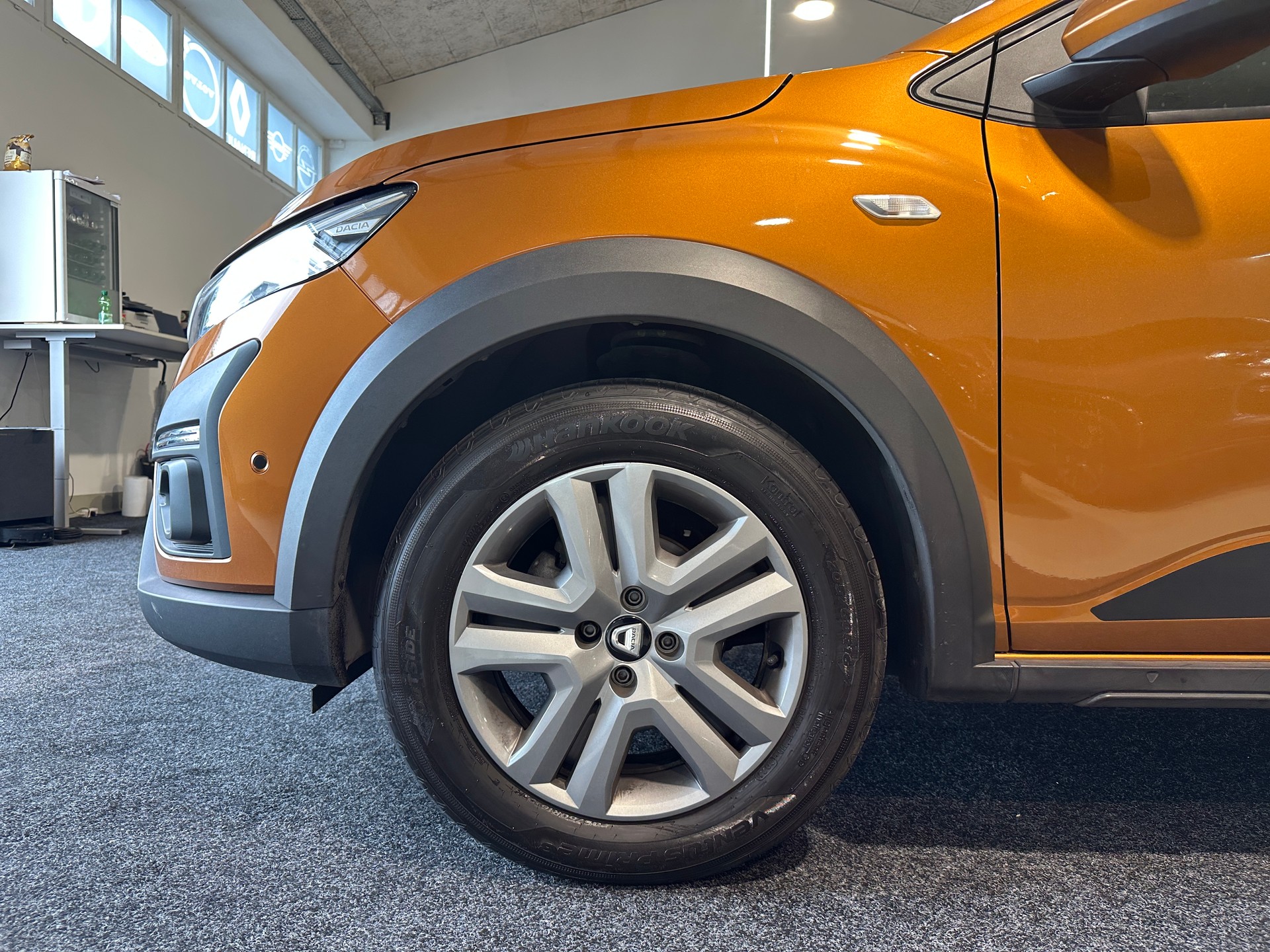 DACIA Sandero Stepway TCe 90 Comfort CVT-image-4
