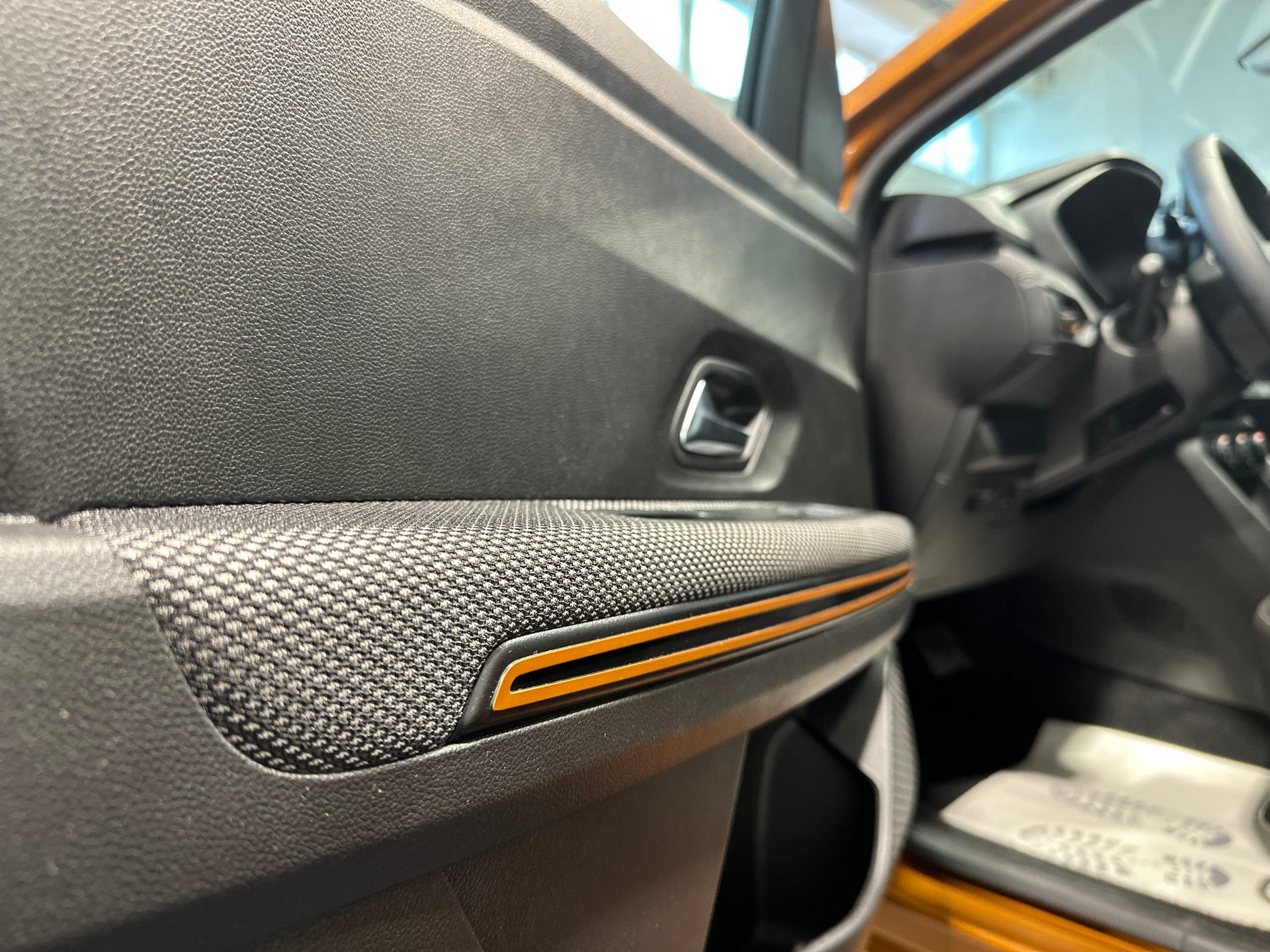 DACIA Sandero Stepway TCe 90 Comfort CVT-image-29