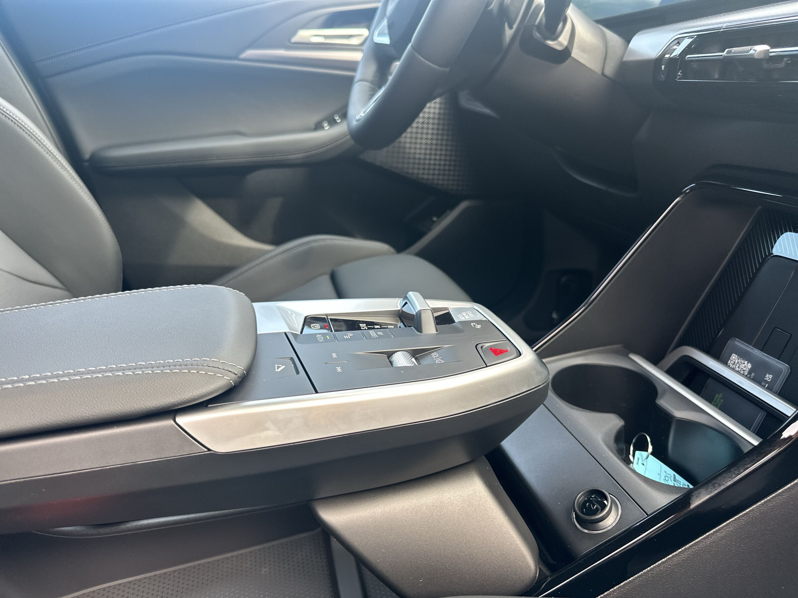BMW 225e xDrive Active Tourer-image-14